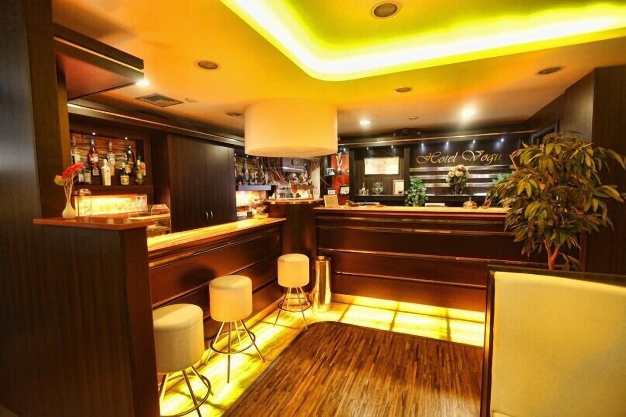 Bar/Salón Hotel Vogue