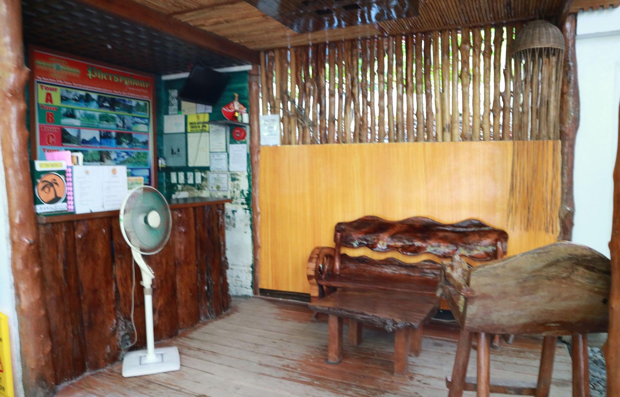 Vista Lobby Joaquinns Bed & Breakfast