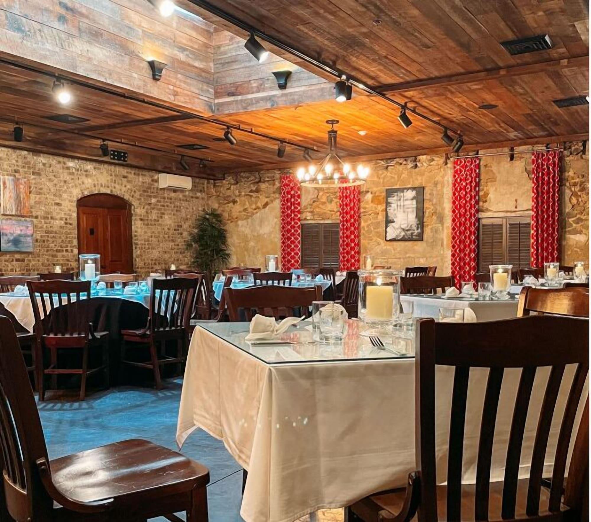 Restaurant The Bleckley Inn