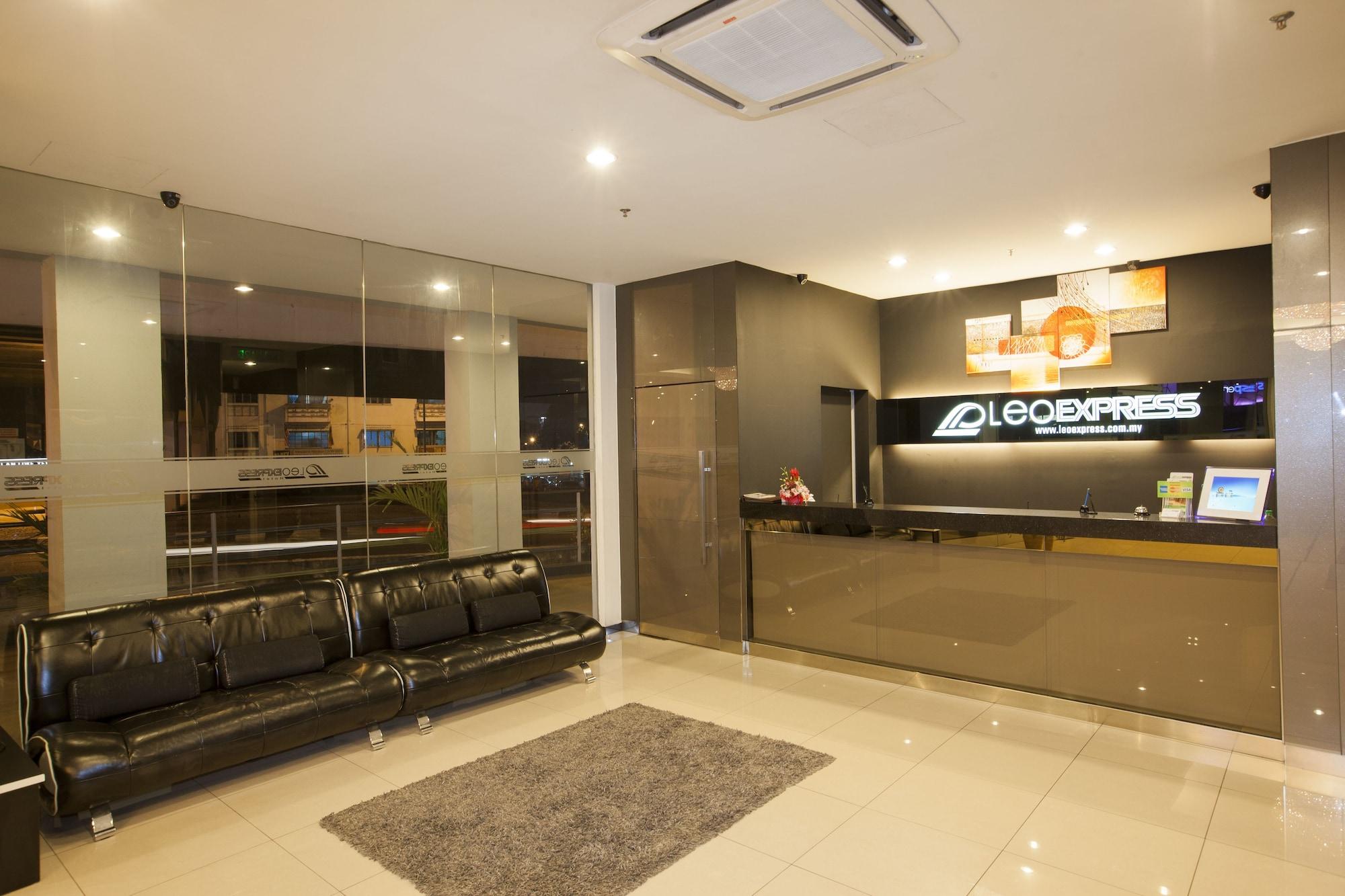 Vista Lobby Leo Express Hotel