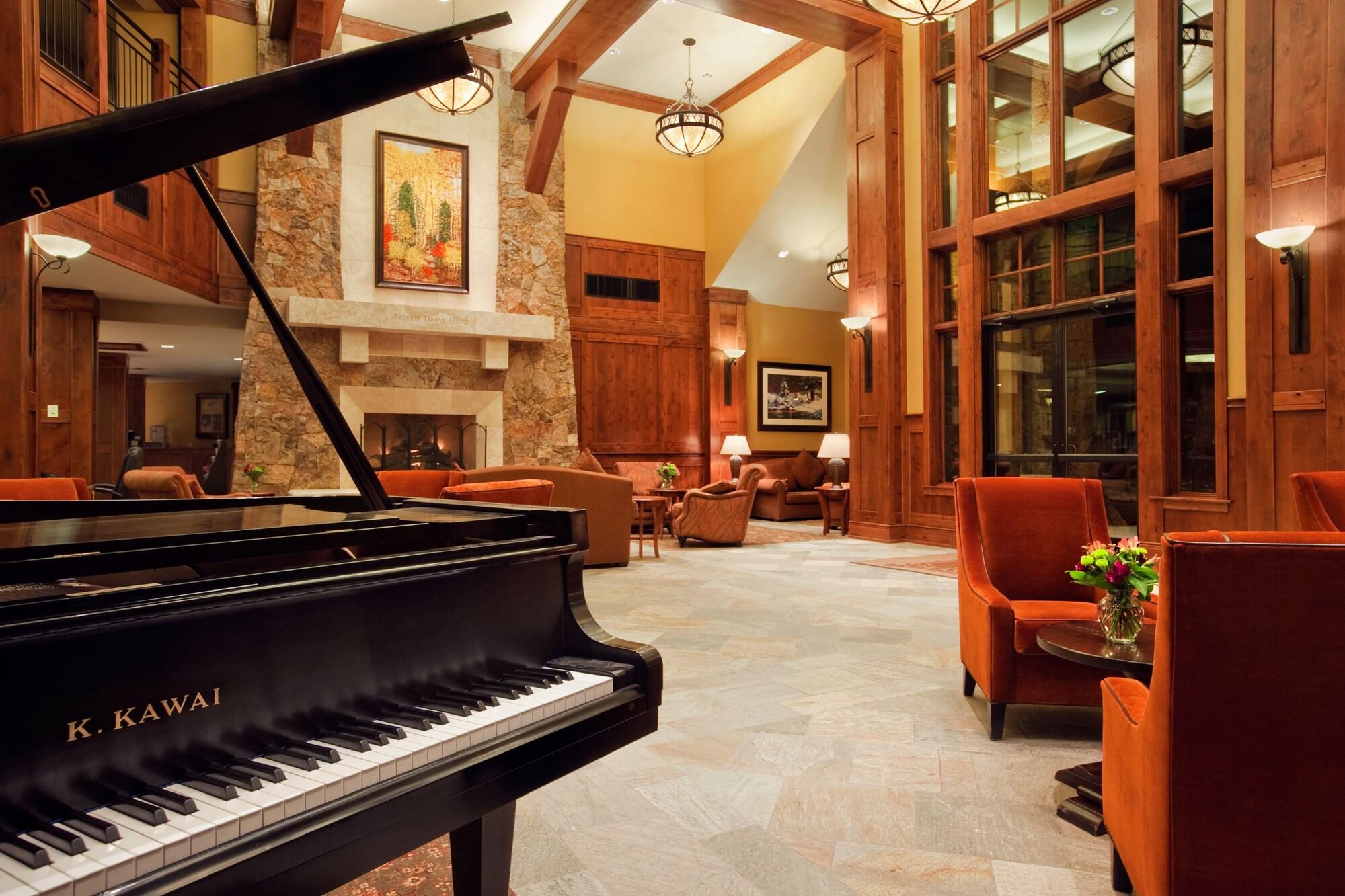Vista Lobby Grand Lodge Peak 7 - Condo
