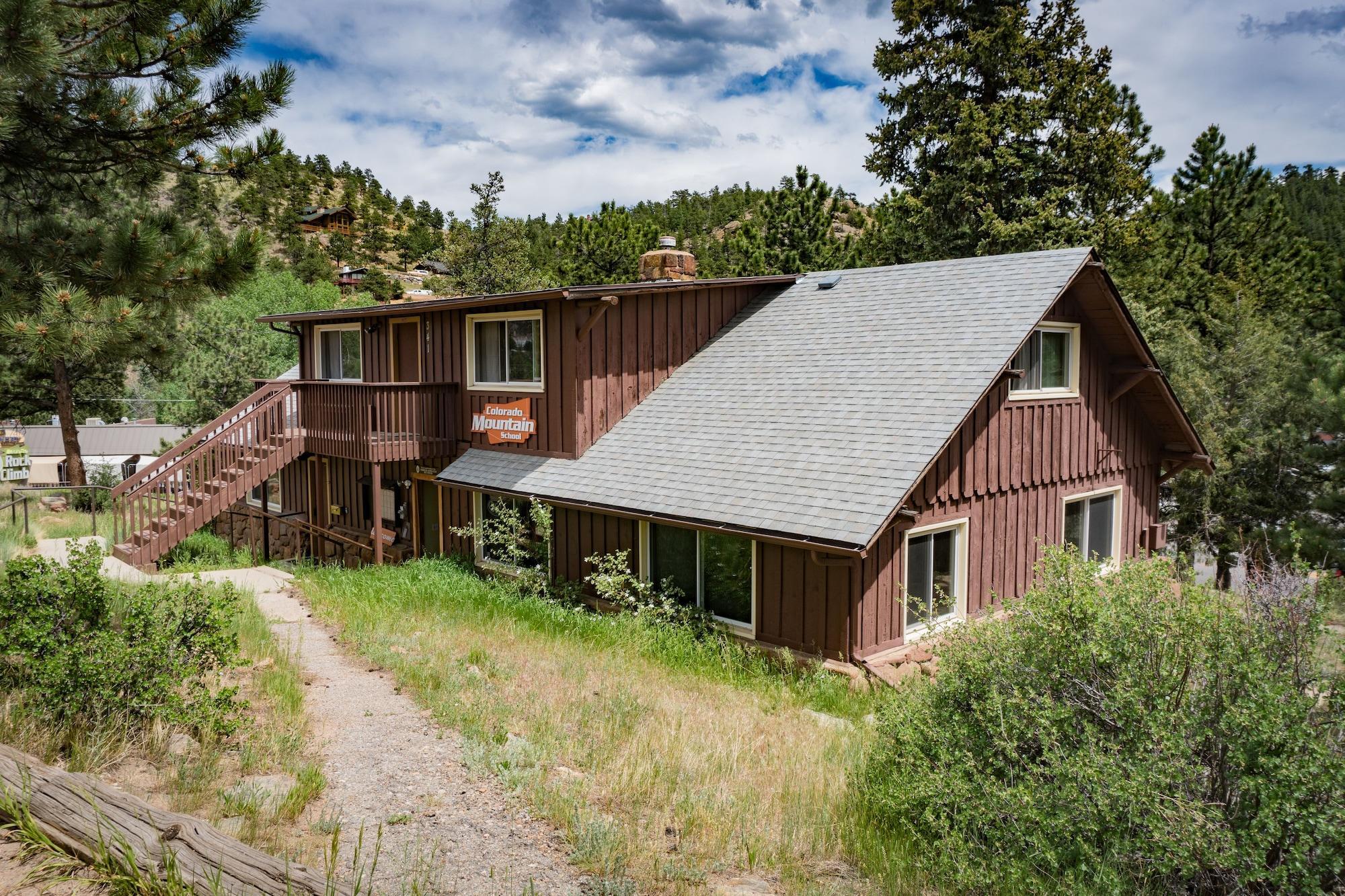 Vista Exterior Estes Park Adventure Hostel