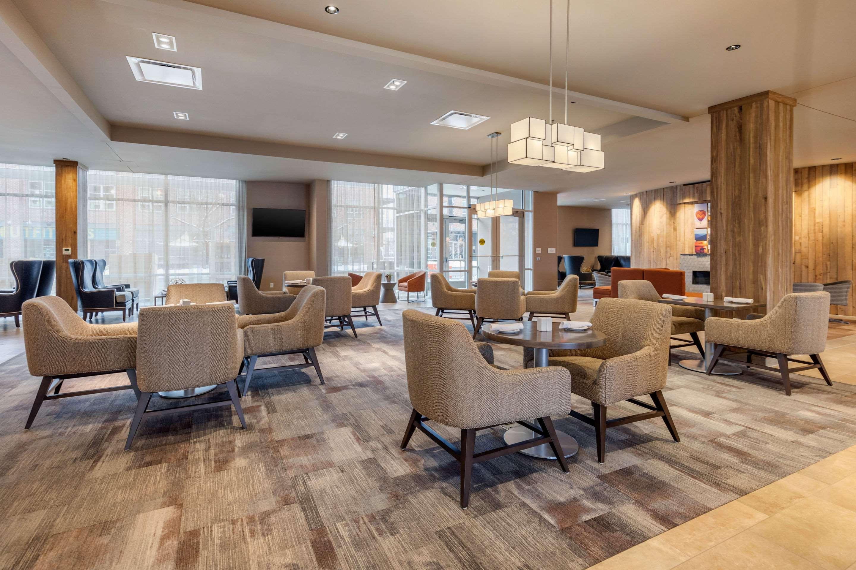 Restaurant Cambria Hotel Omaha Downtown