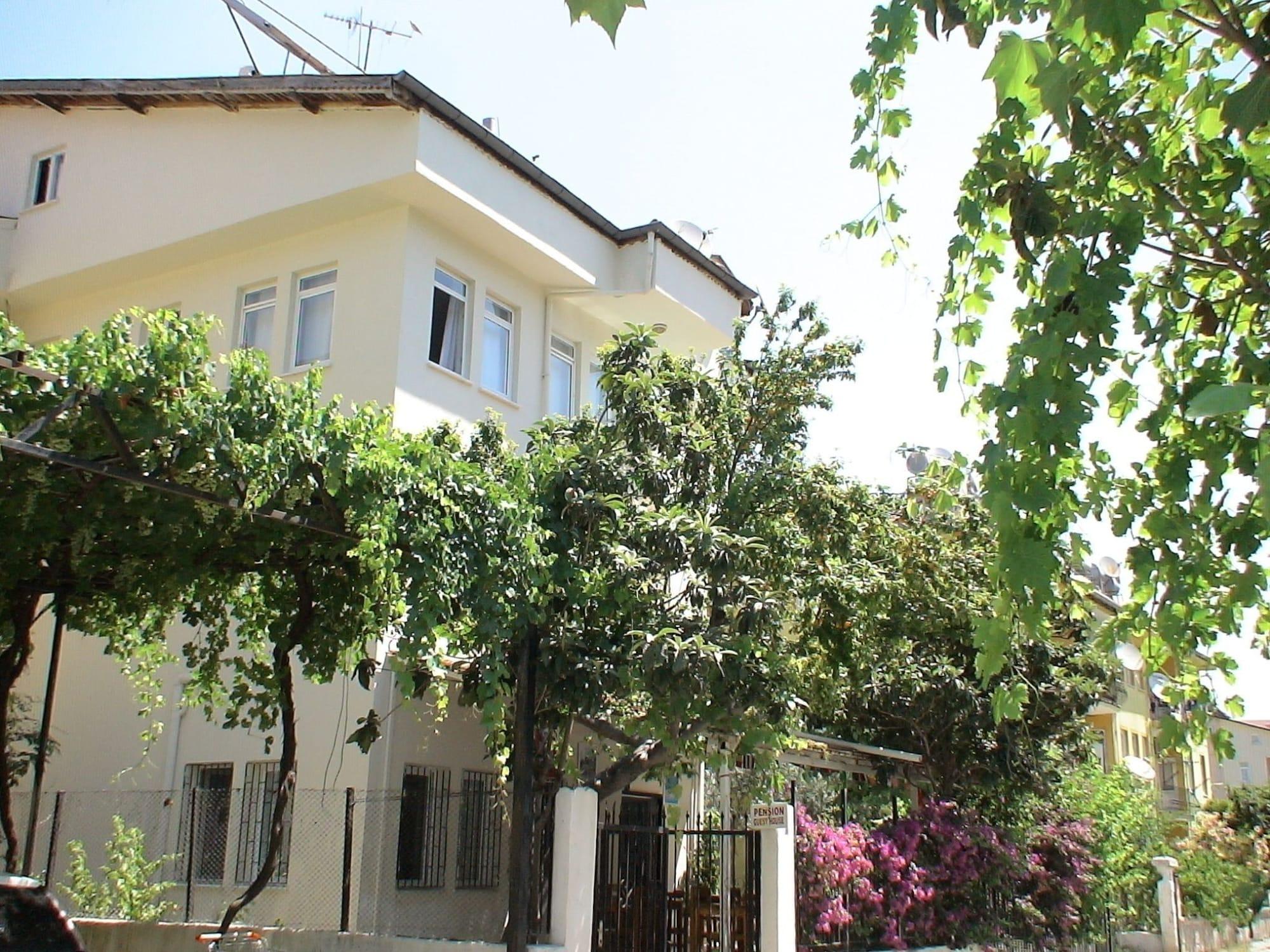 Vista Exterior Onur Pension