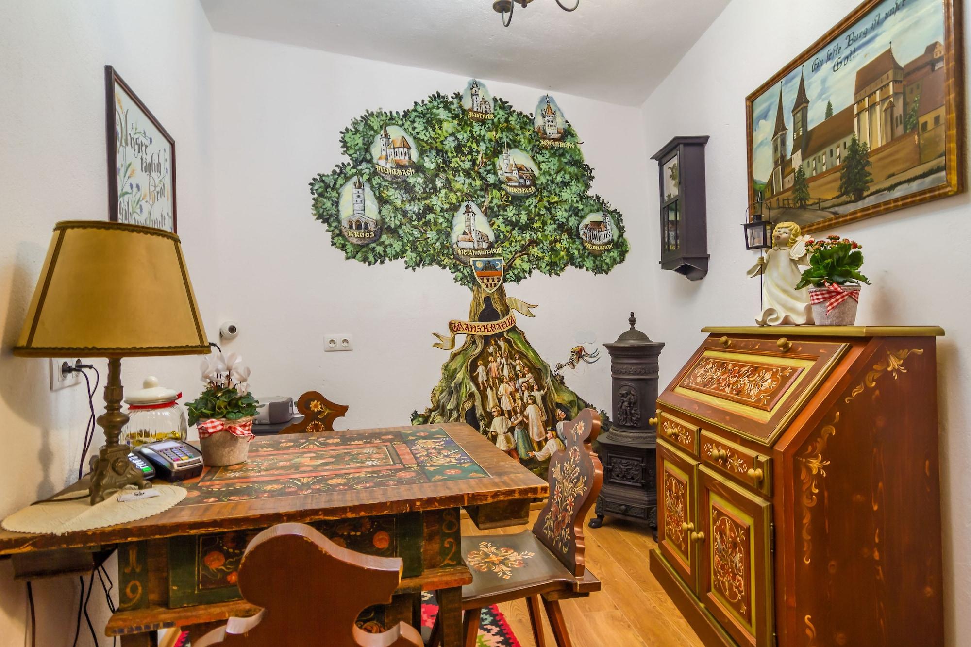 Vista Lobby Taschler Haus Boutique