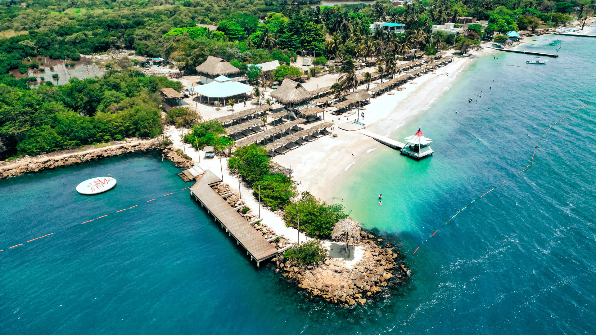 Vista Exterior Fenix Beach Cartagena
