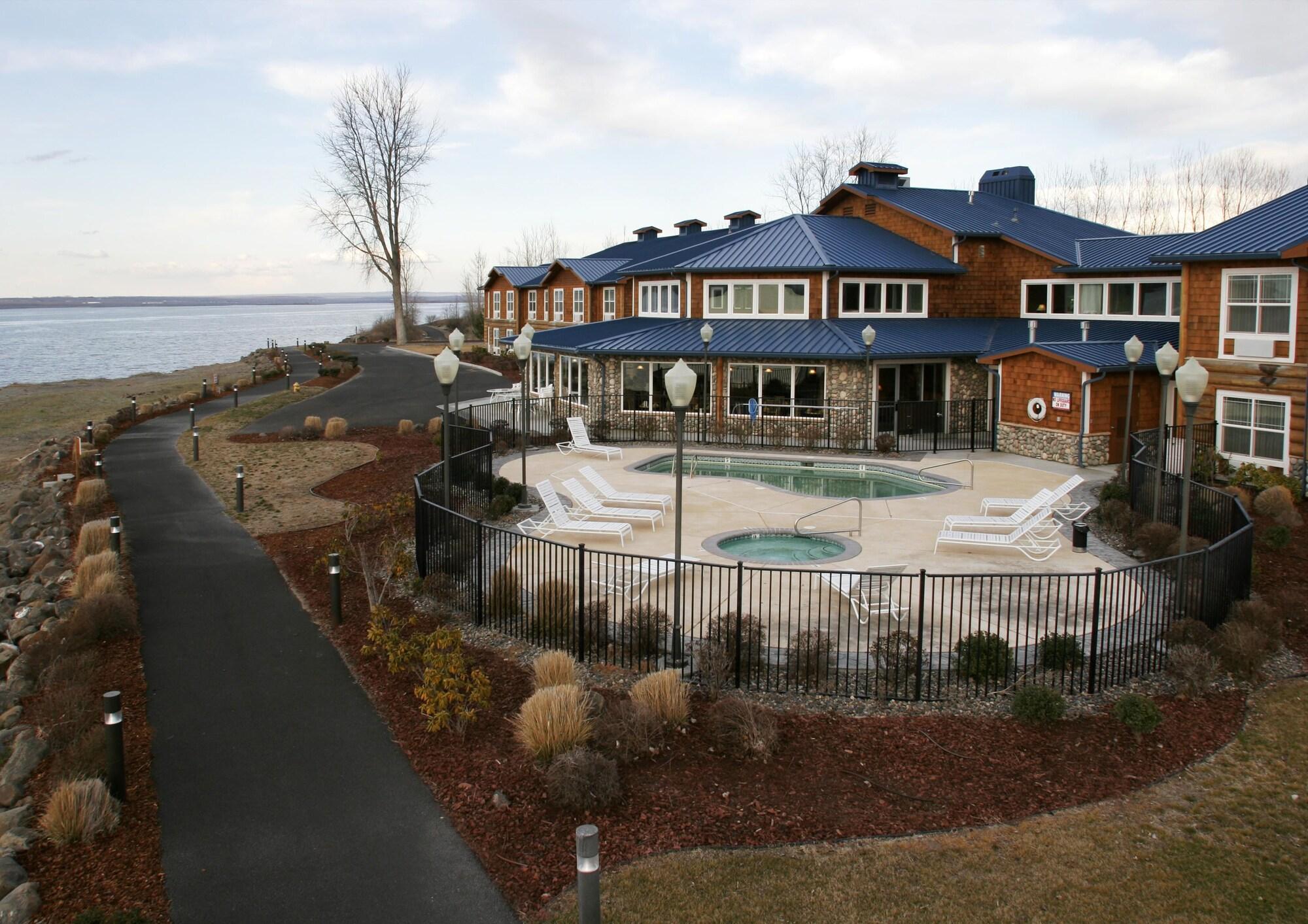 Vista Exterior River Lodge And Grill