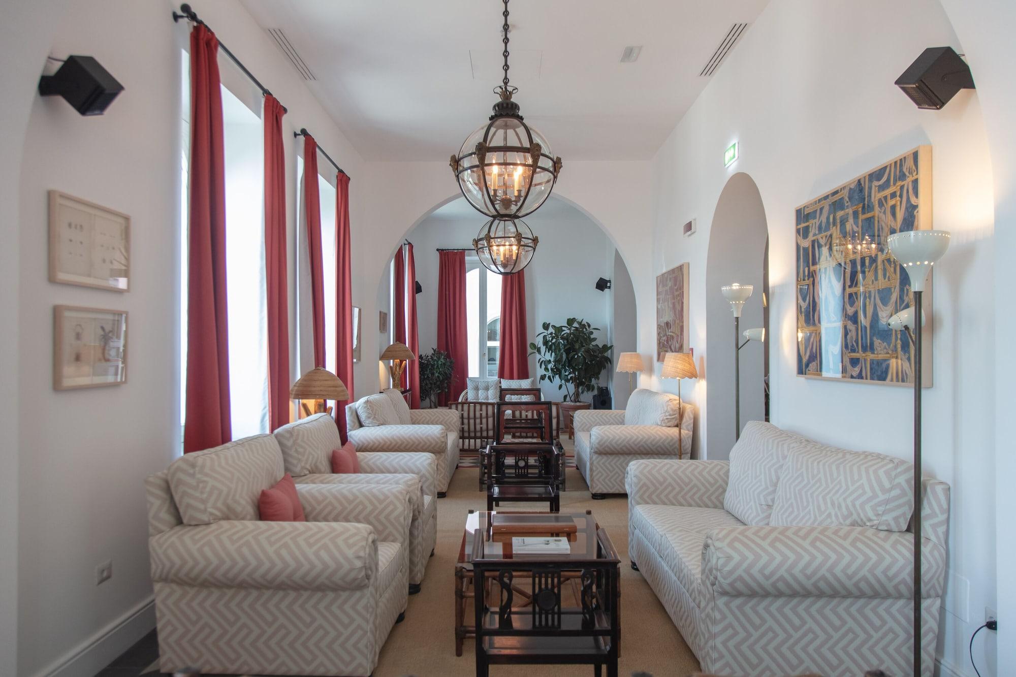 Vista Lobby Il Capri Hotel