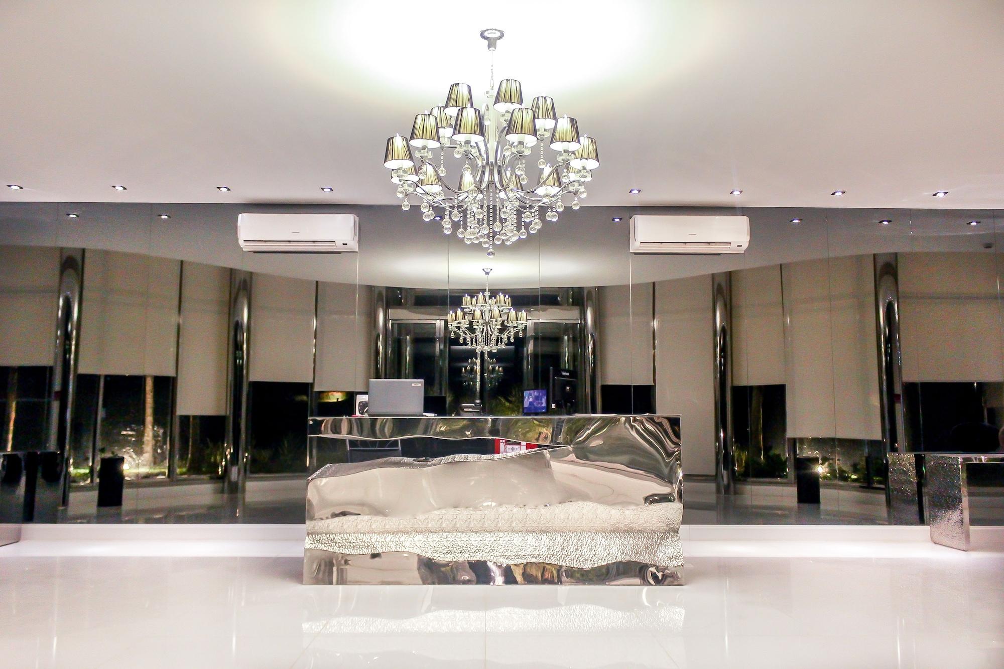 Vista Lobby Azure Towers
