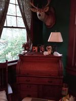 Alquiler Vacacional - Stately 2-story historic home maintains original charm and charater.