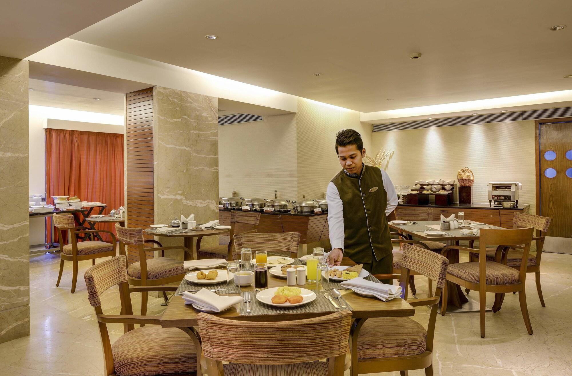 Restaurant The Pride Hotel Chennai