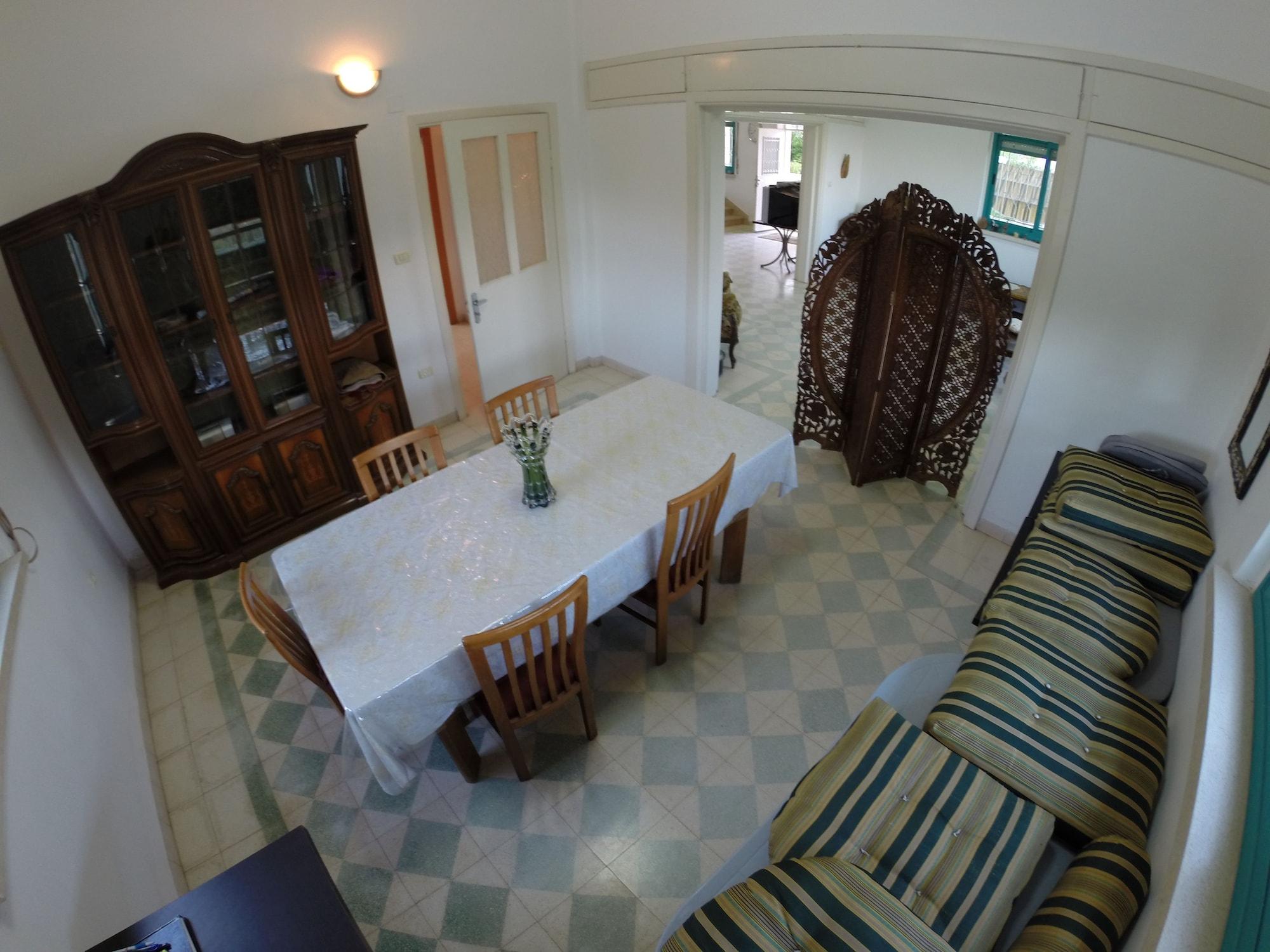 Restaurant Auberg-Inn Guesthouse