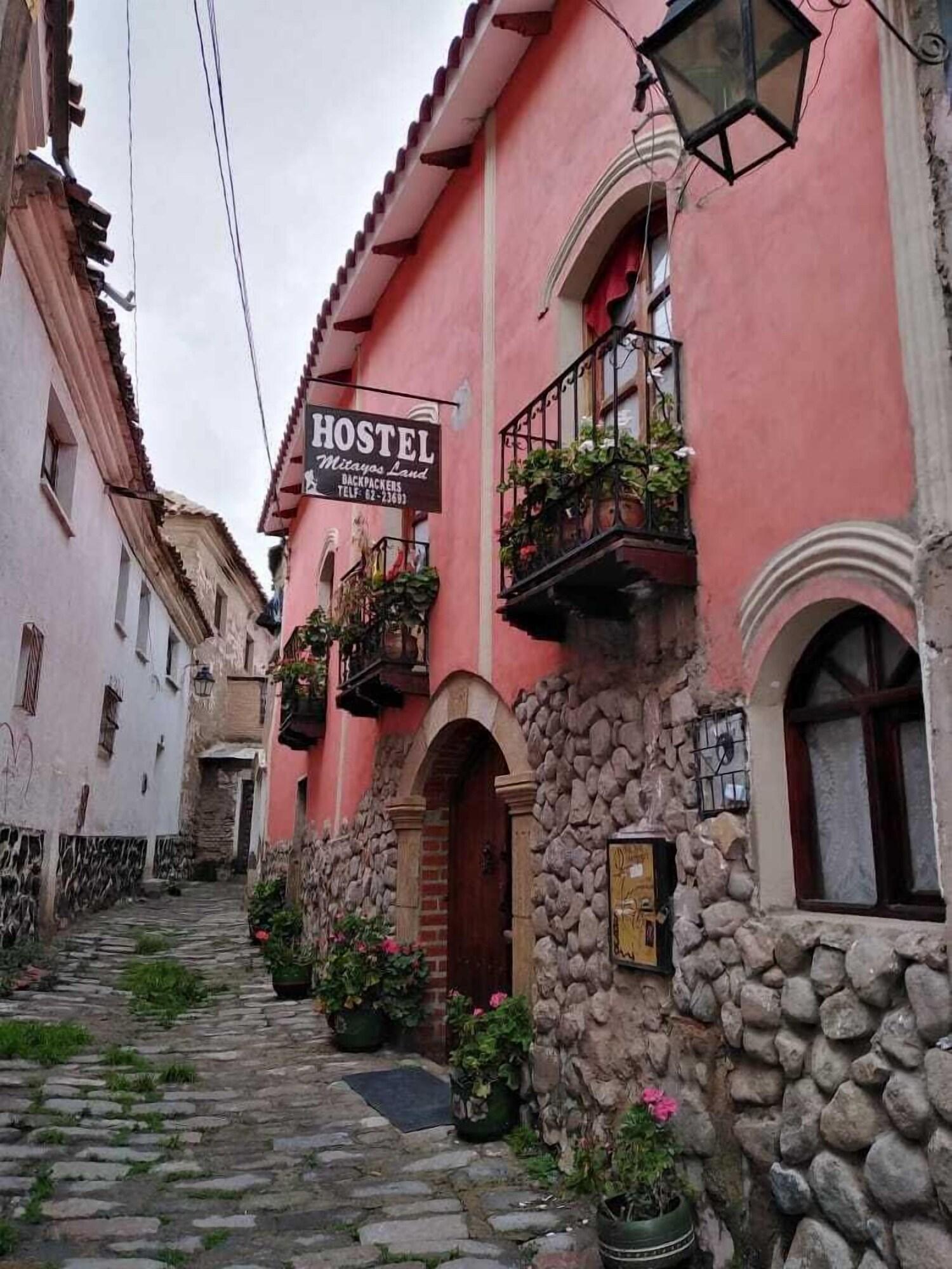 Varios hostel mitayos land