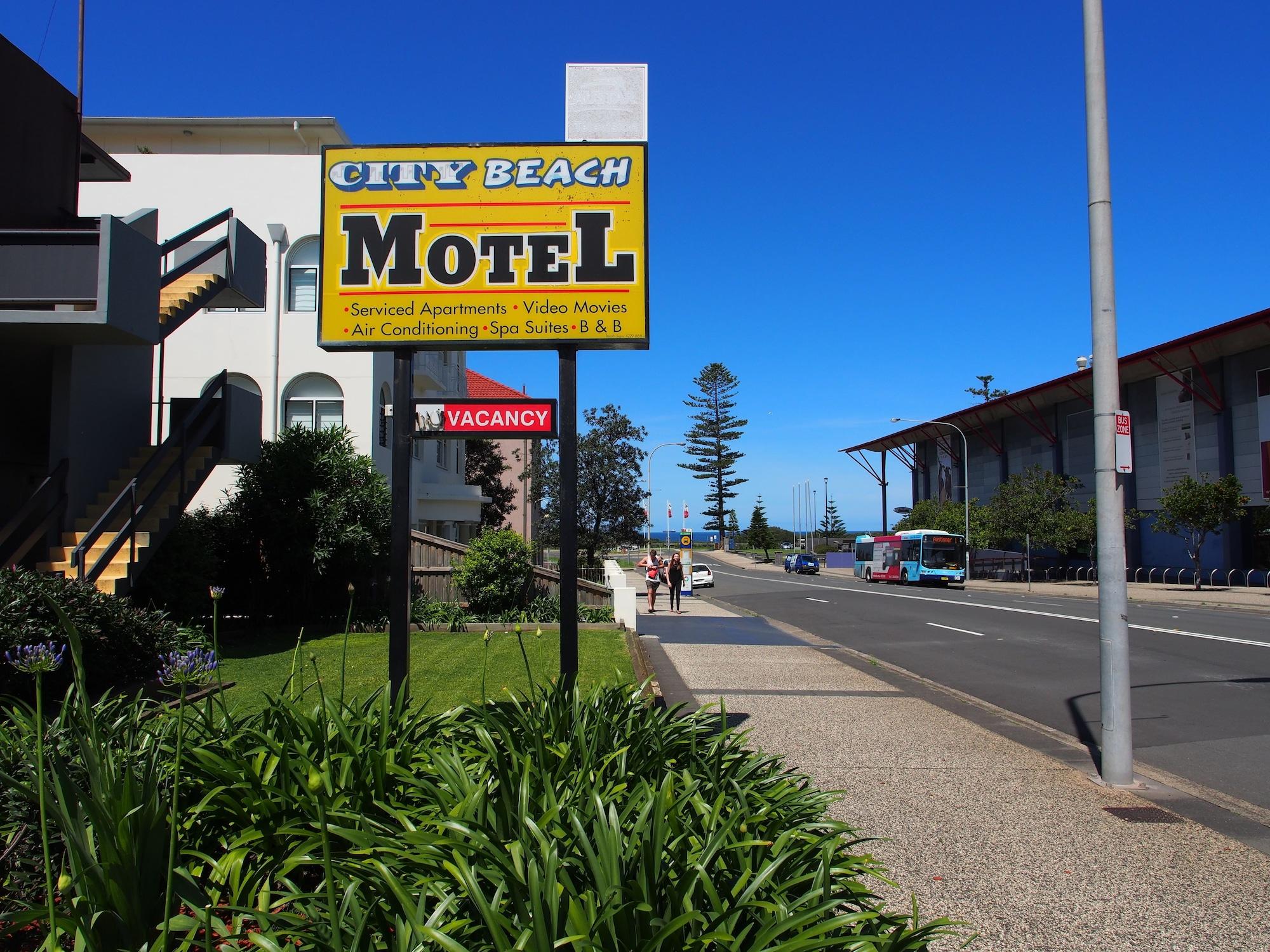 Vista Exterior City Beach Motel