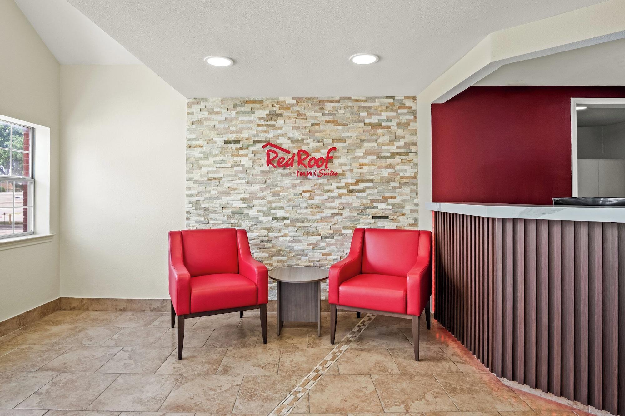 Vista Lobby Red Roof Inn & Suites Euless - DFW Airport Southwest