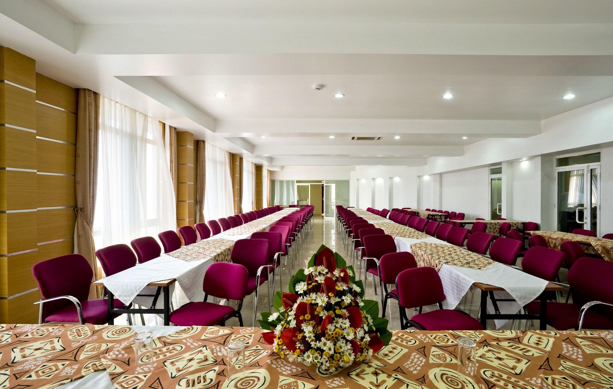 Sala de Reuniones Afrique Suites Hotel