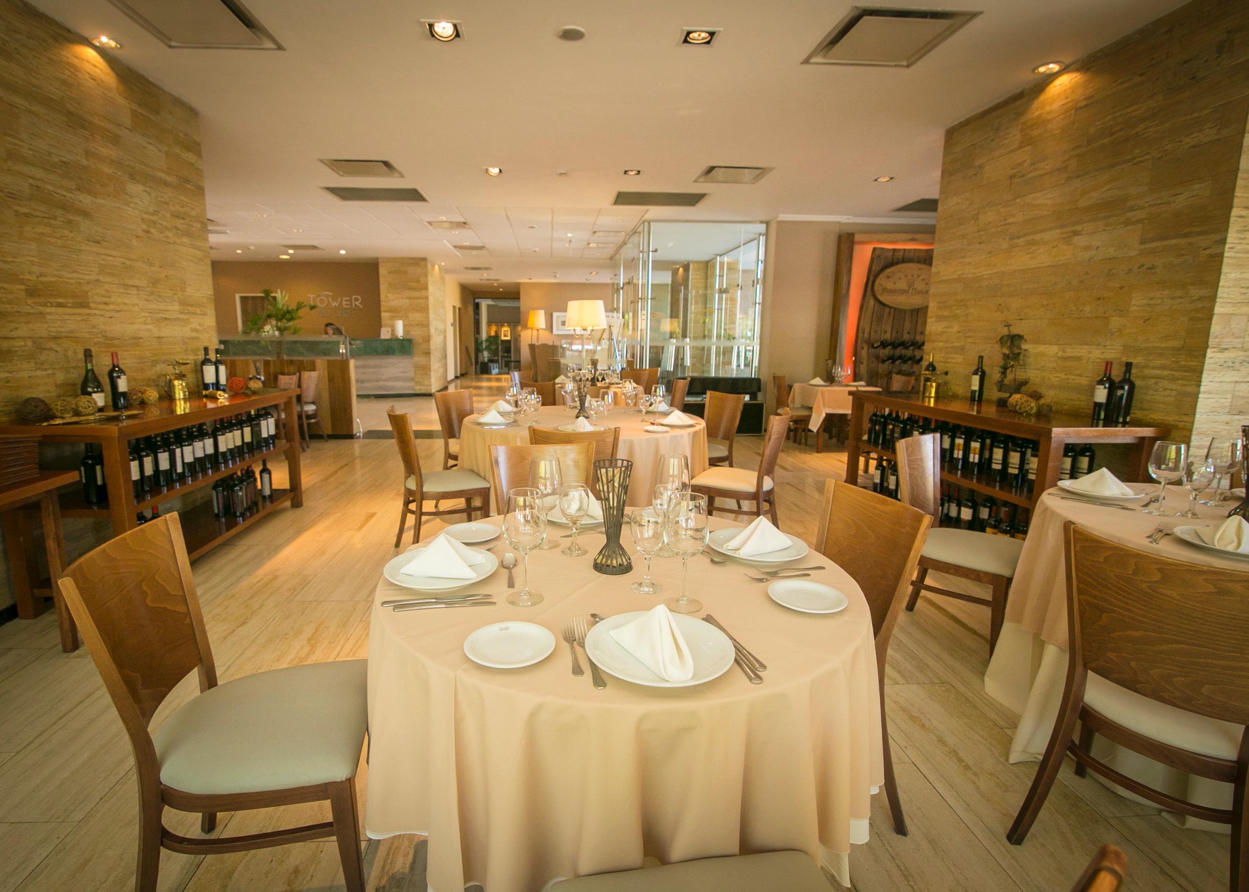 Restaurant Tower Inn and Suites