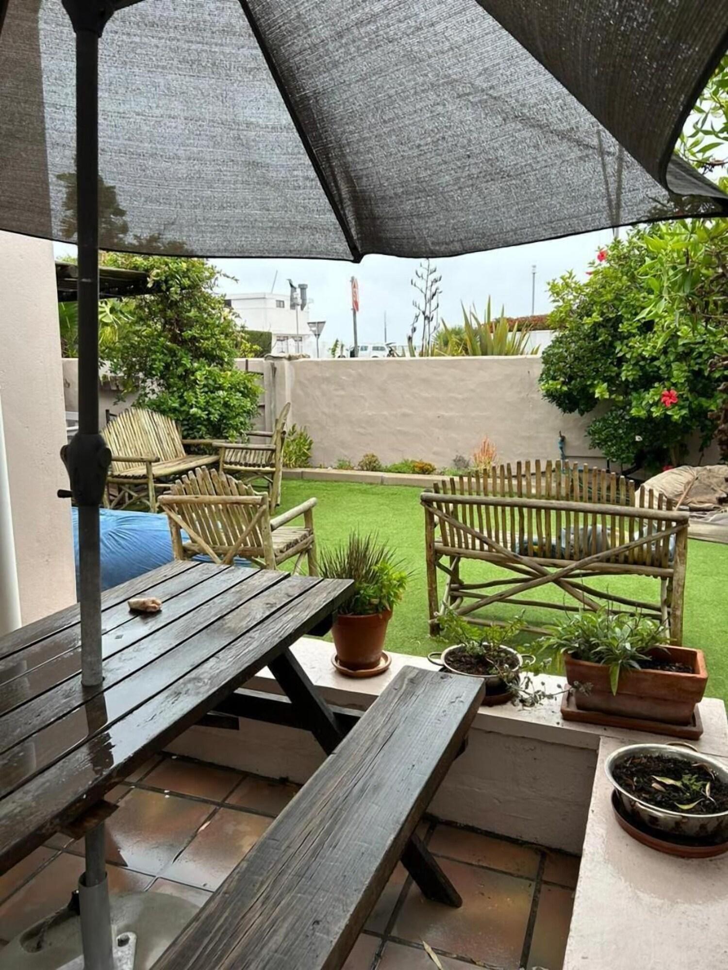 Varios Room in Guest Room - Cozy Crner Kitehouse