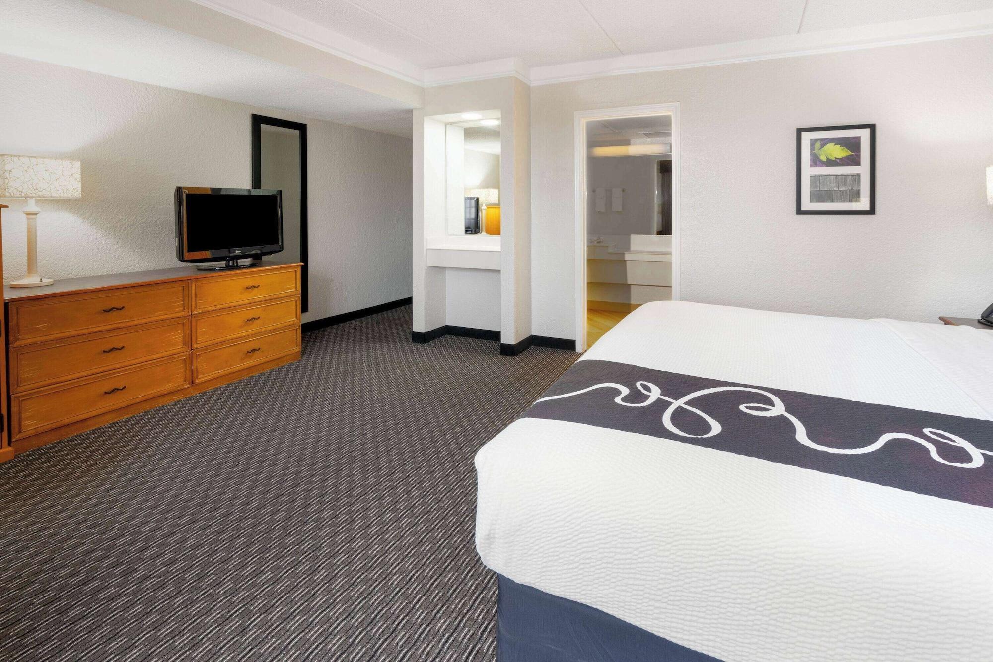 Habitación Super 8 by Wyndham The Woodlands North