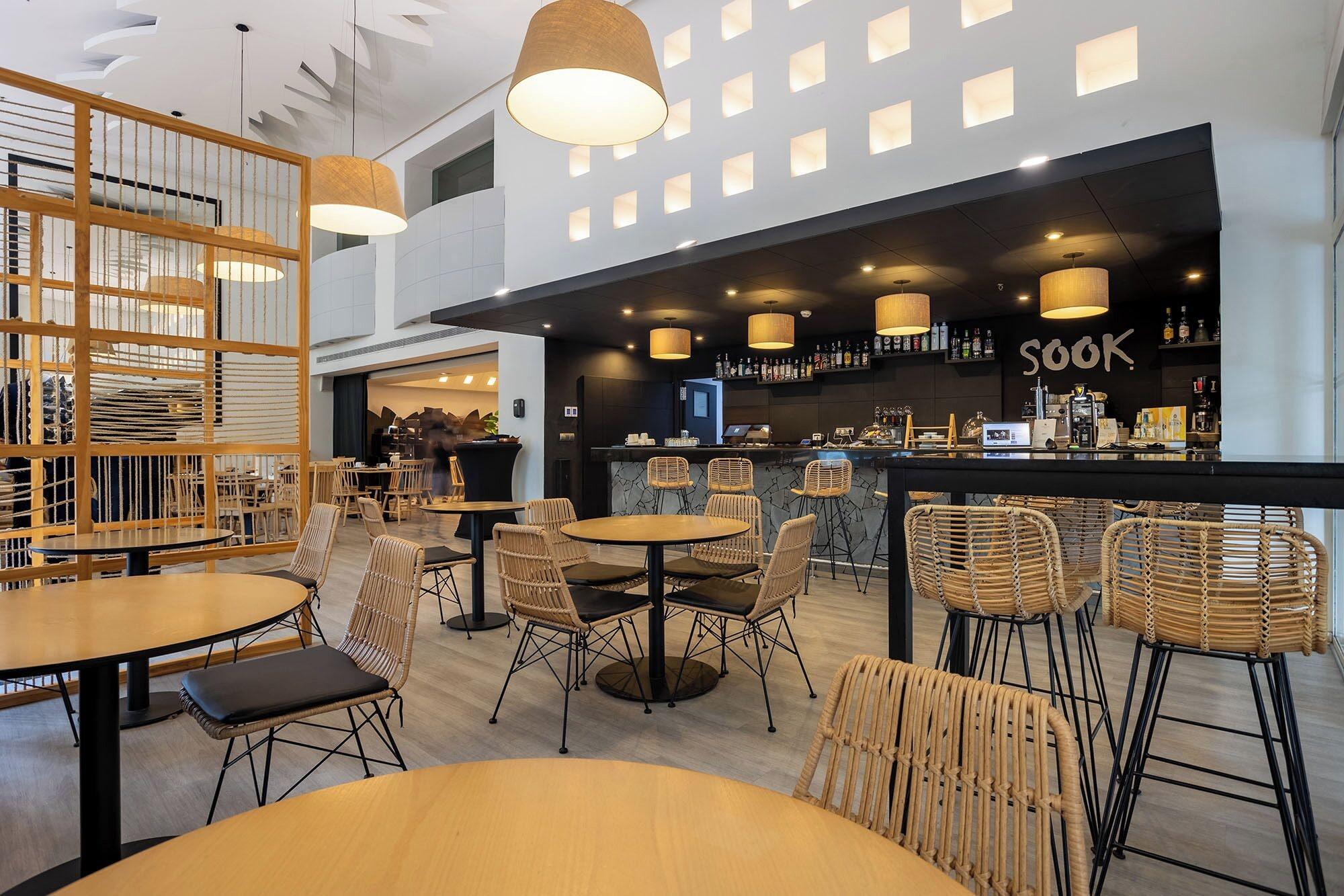 Bar/Salón Eurostars Atlantida