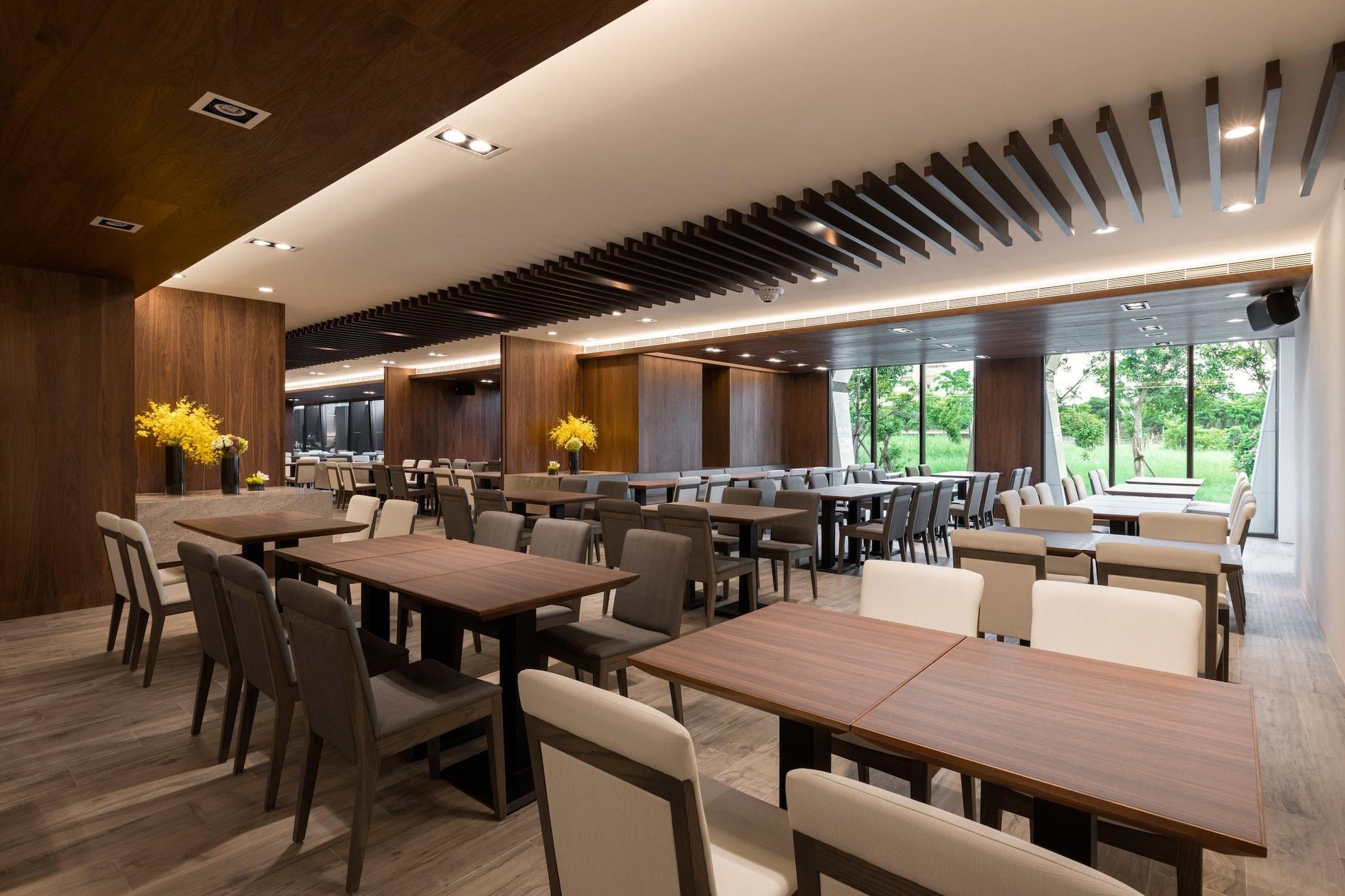 Restaurant Lakeshore Hotel Yilan