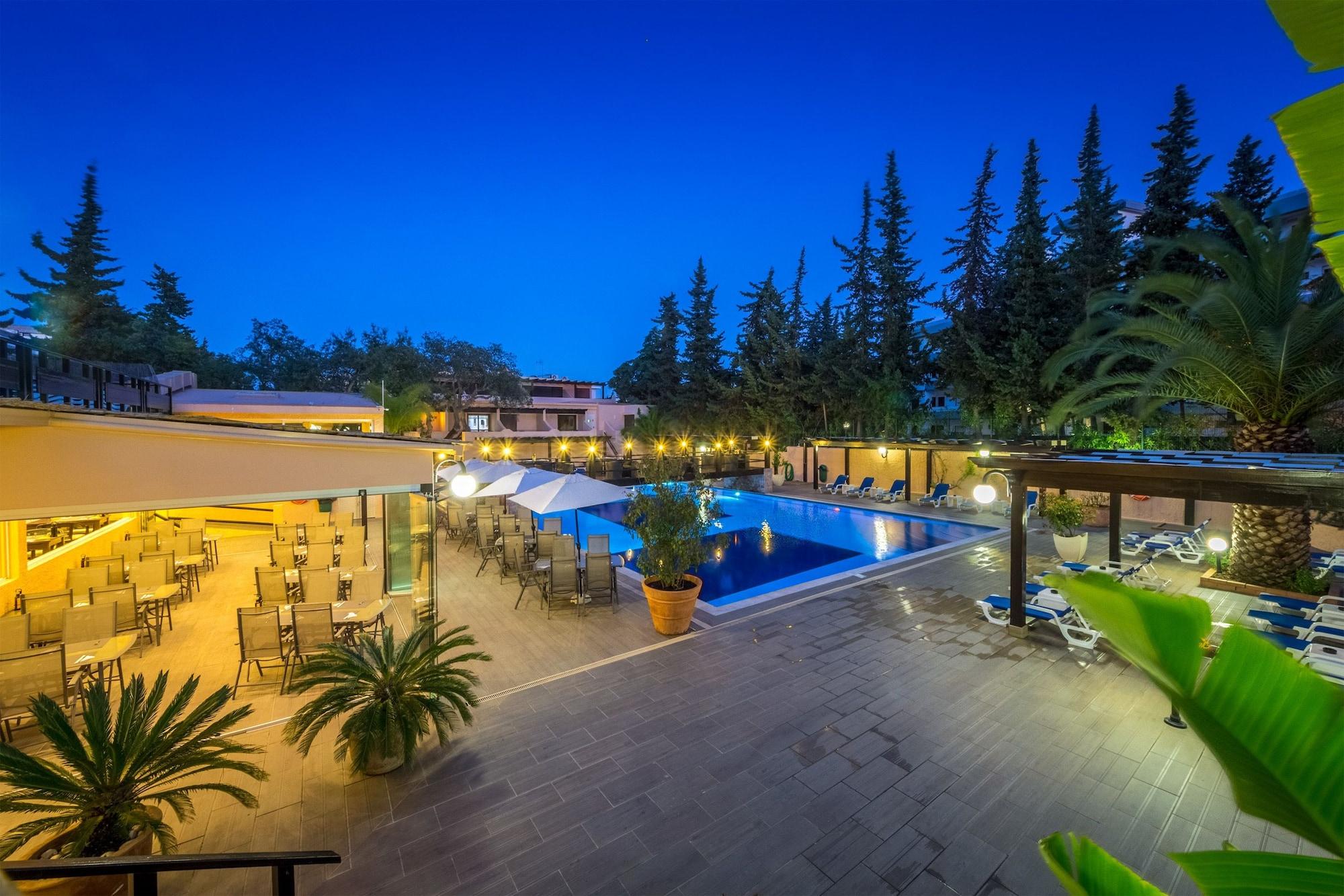 Vista Piscina Hotel Balaia Mar