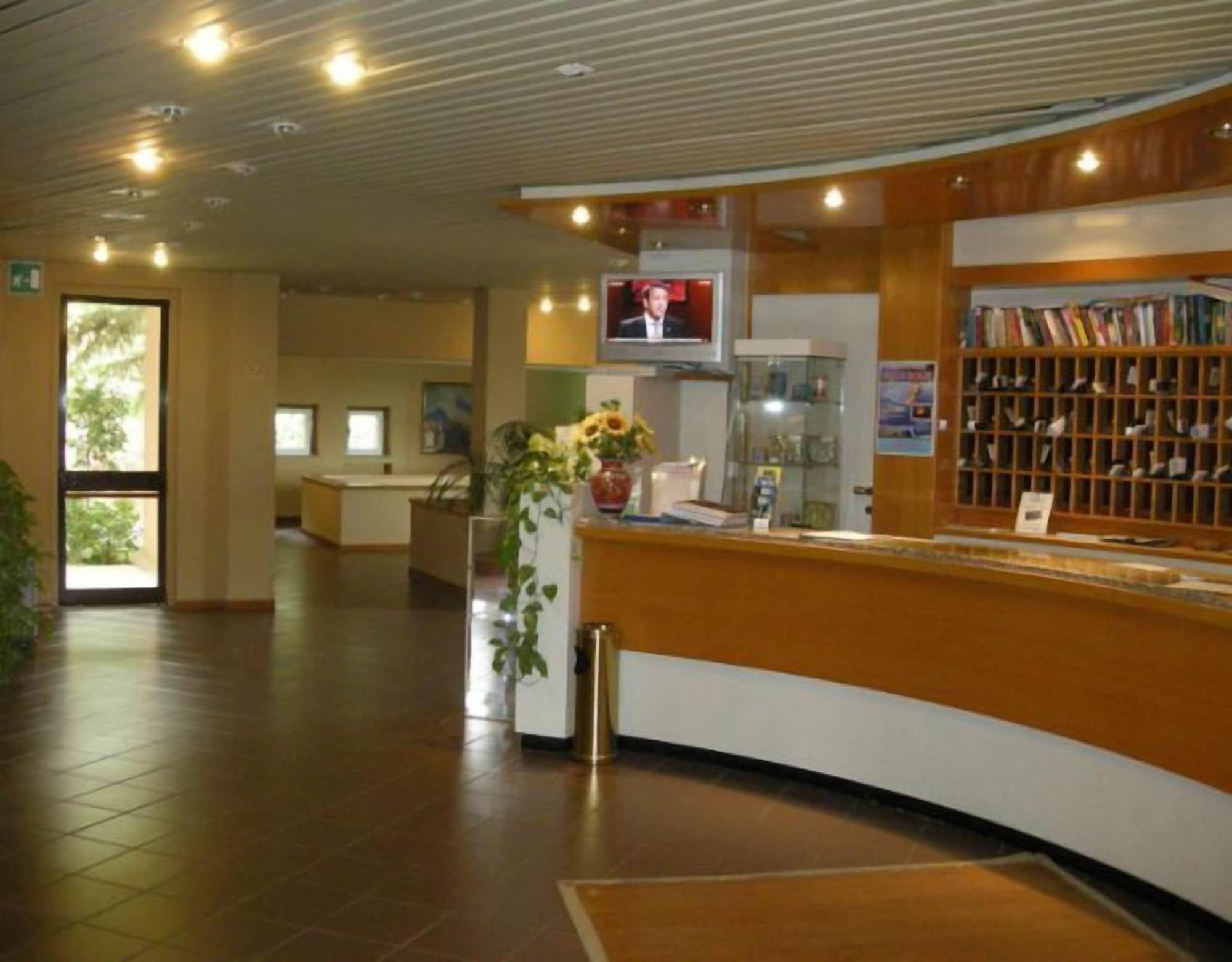 Vista Lobby Hotel Villaggio Calaghena