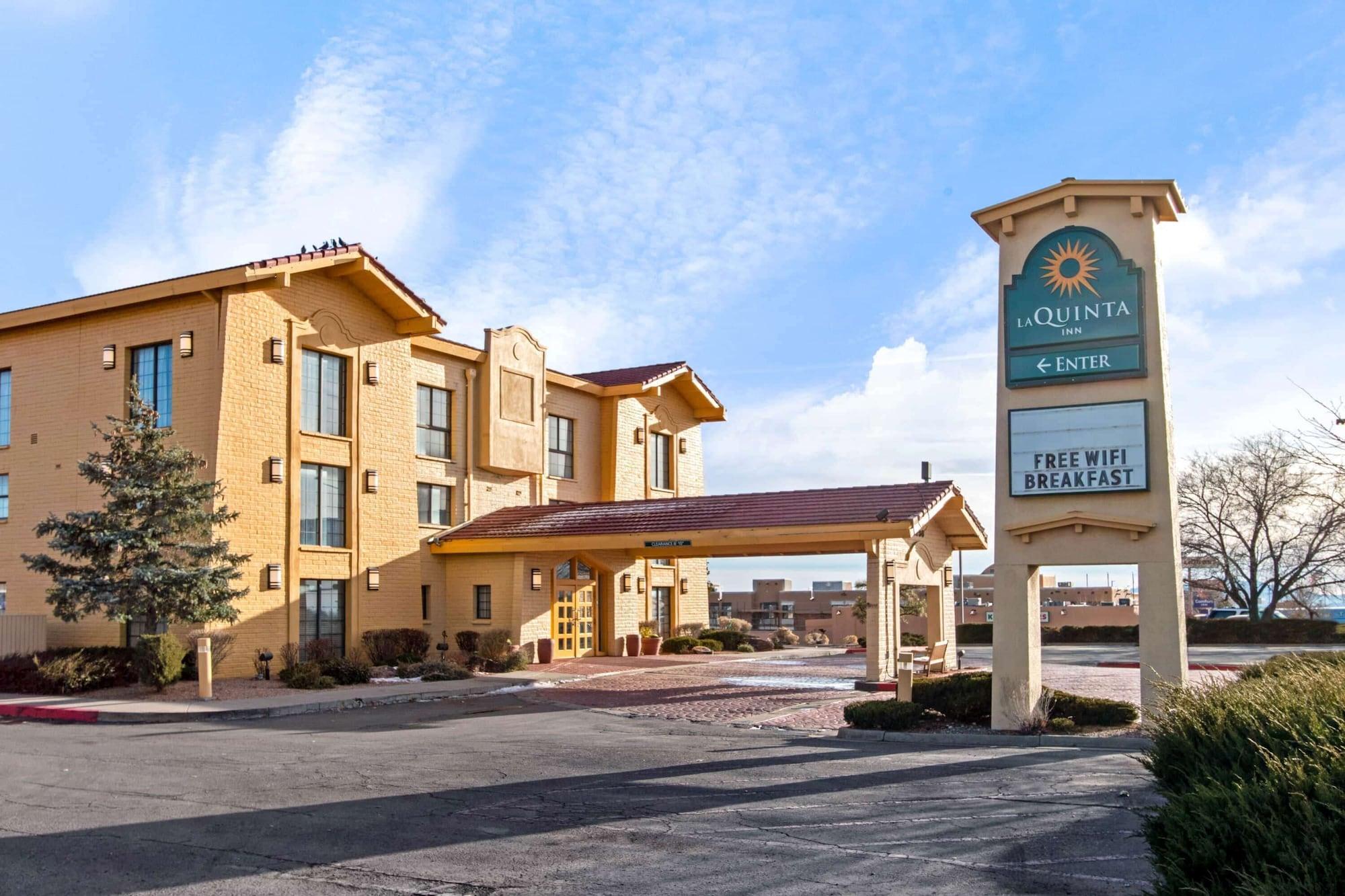 Vista Exterior La Quinta Inn by Wyndham Santa Fe