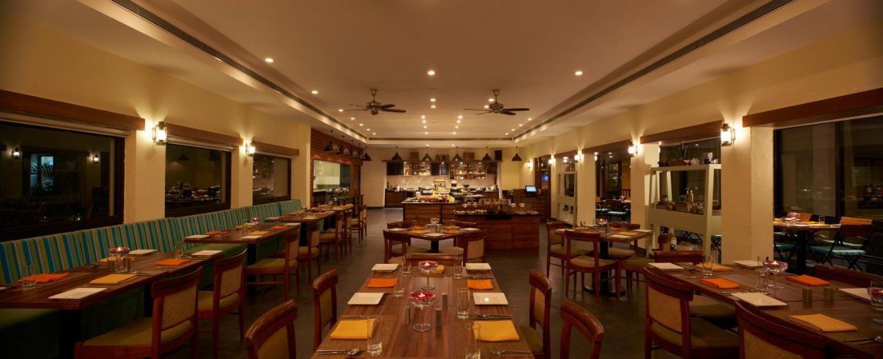 Restaurant Club Mahindra Kanha