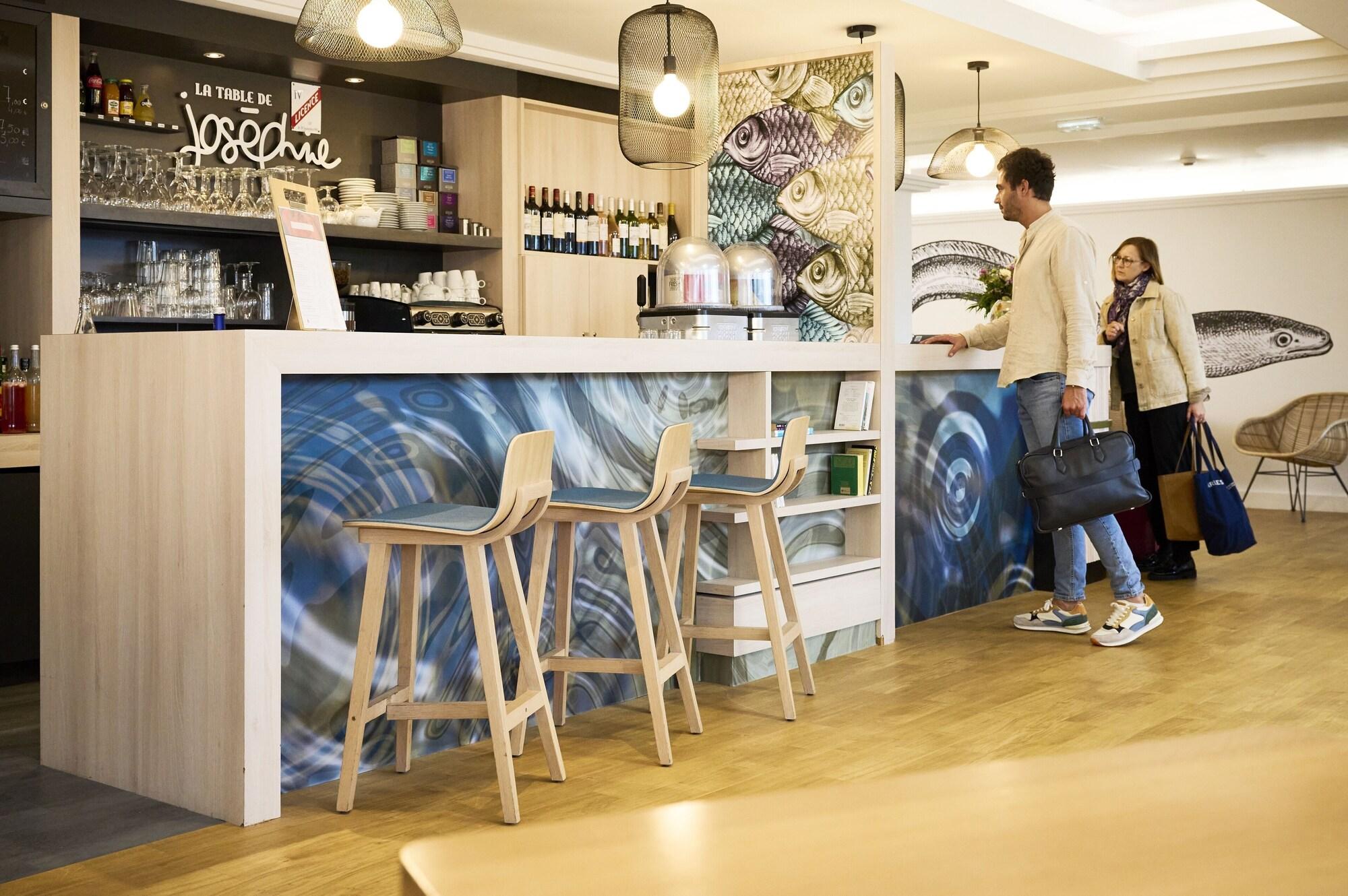 Vista Lobby ibis Styles Bordeaux Begles Arena