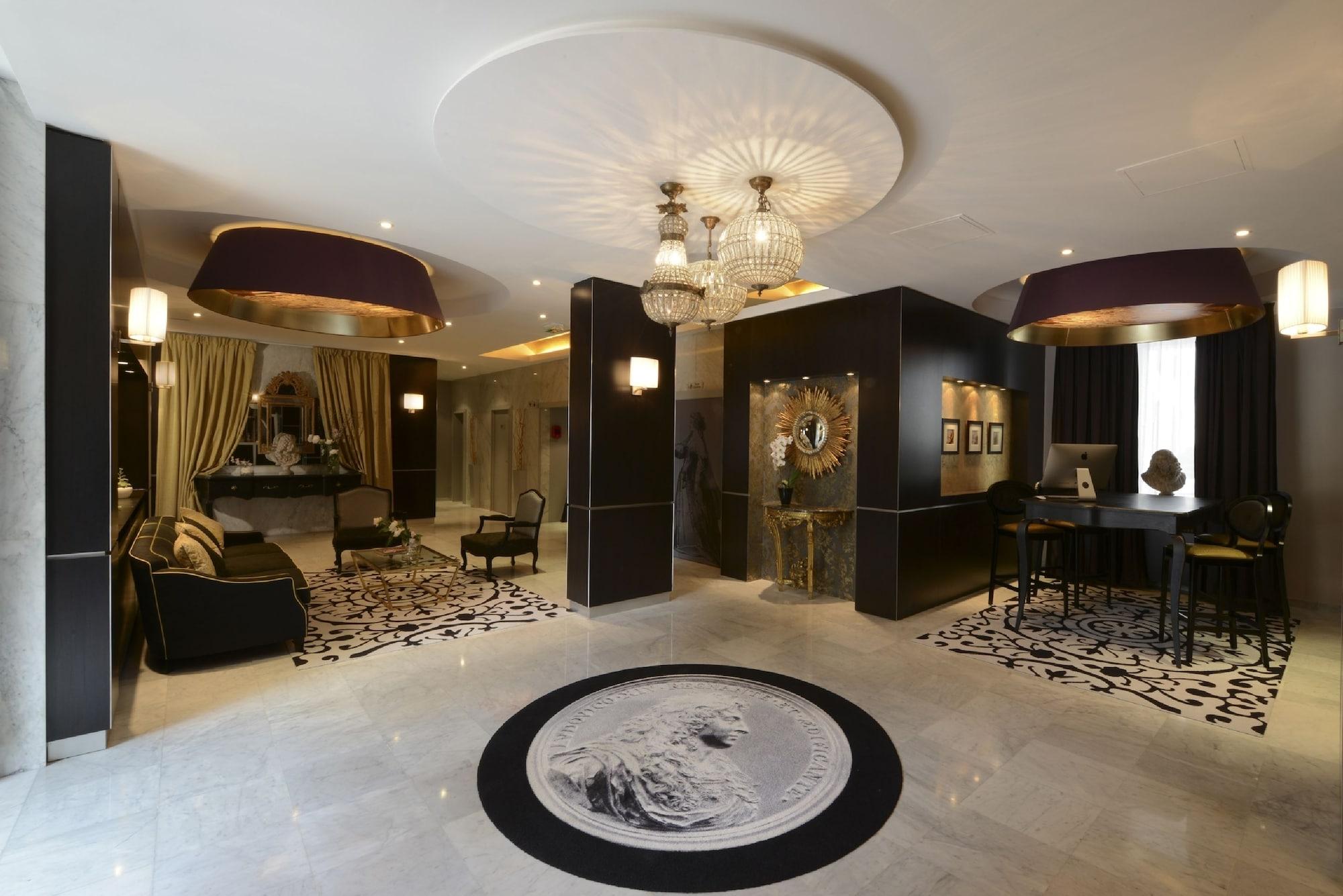 Vista Lobby Hotel Le Versailles