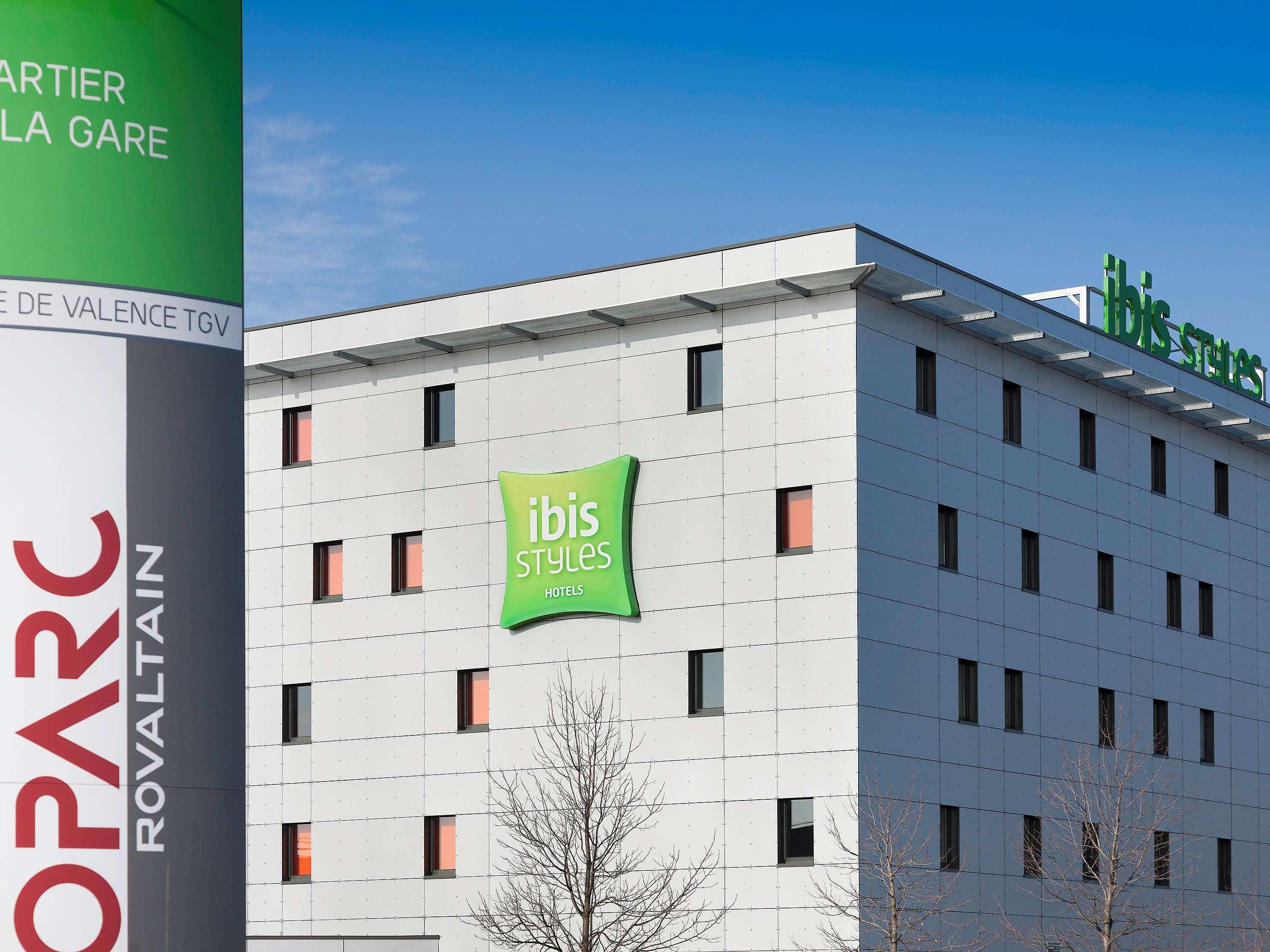 Vista Exterior ibis Styles Romans Valence Gare TGV