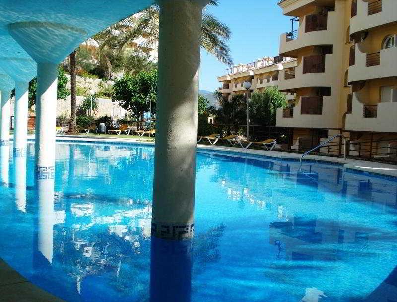 Vista Piscina Apartamentos Señorío de Aloha
