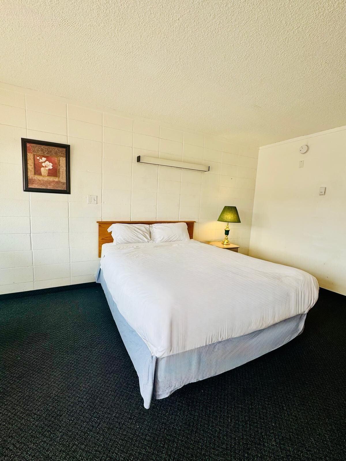 Varios Silver Crest Lodge