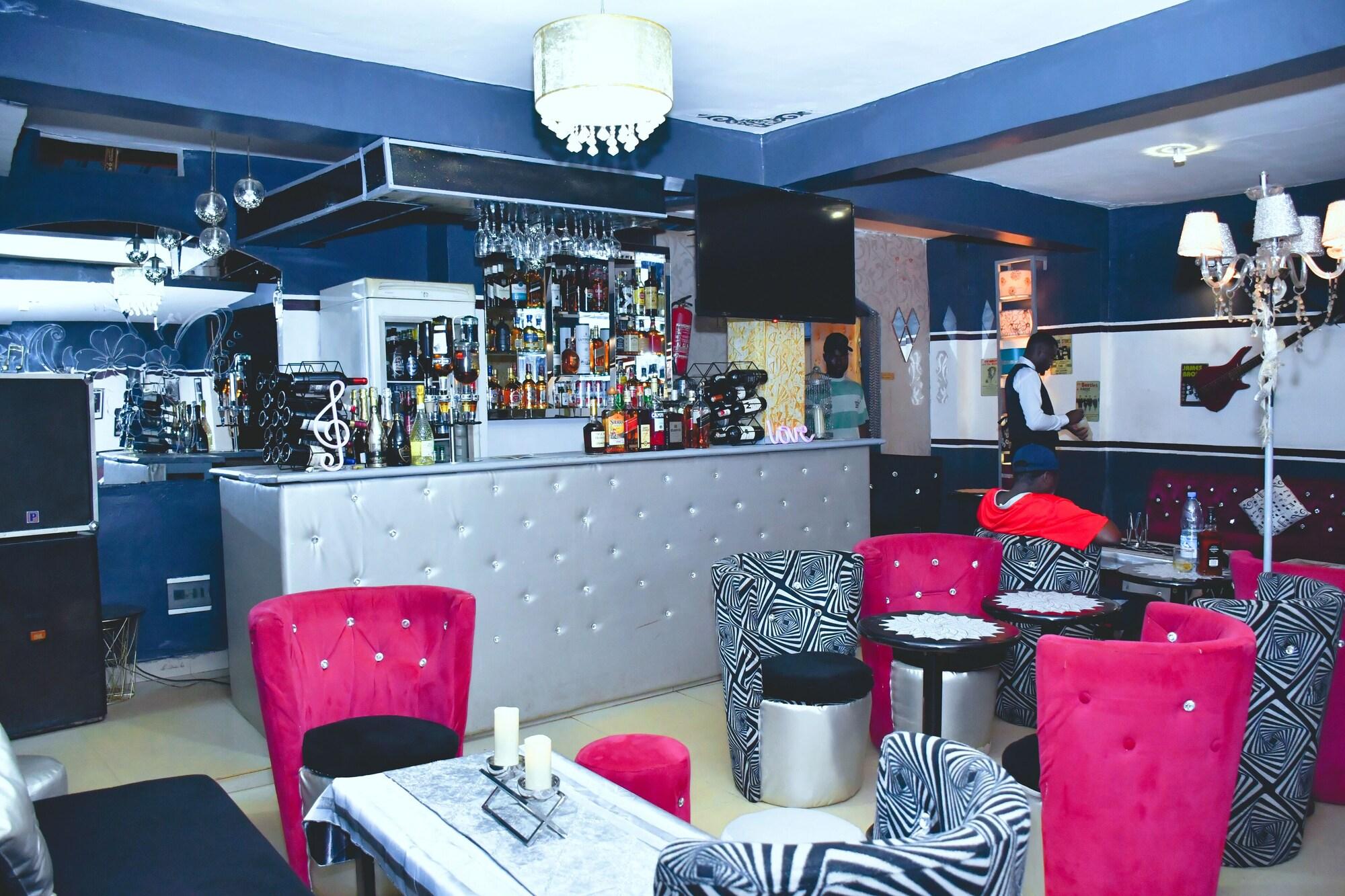 Bar/Salón CONSTELLATION HOTEL