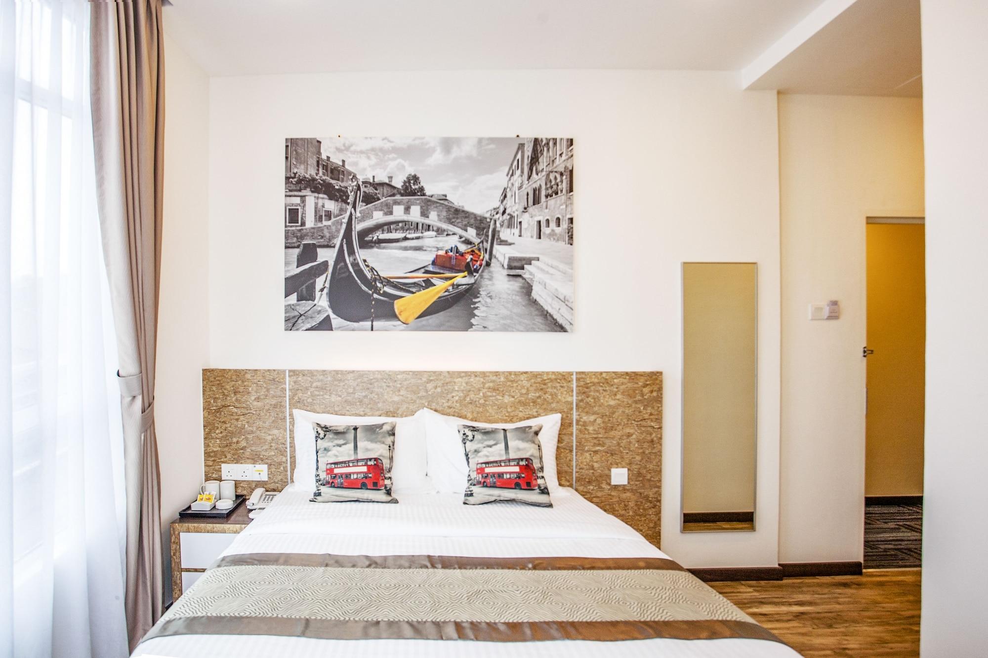Varios Natura Hotel