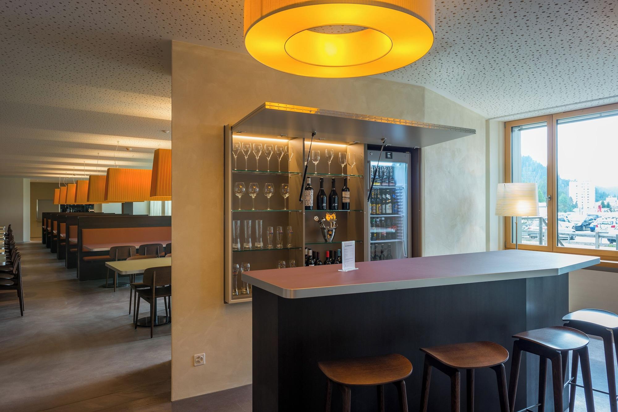 Bar/Salón Youth Hostel St. Moritz