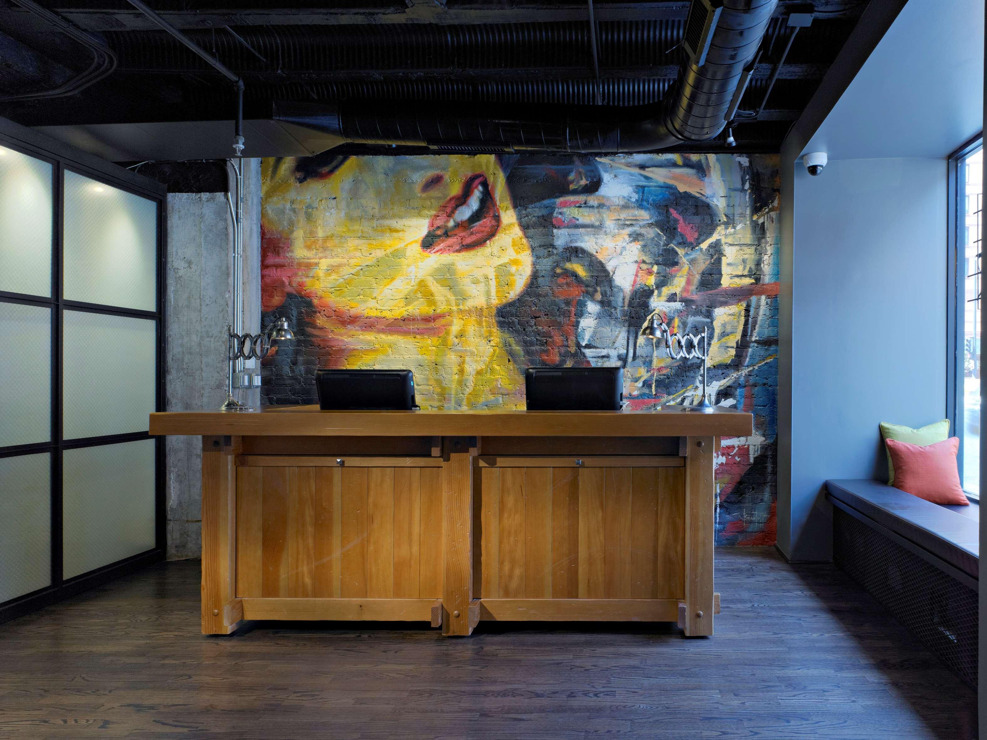 Vista Lobby ACME Hotel Company
