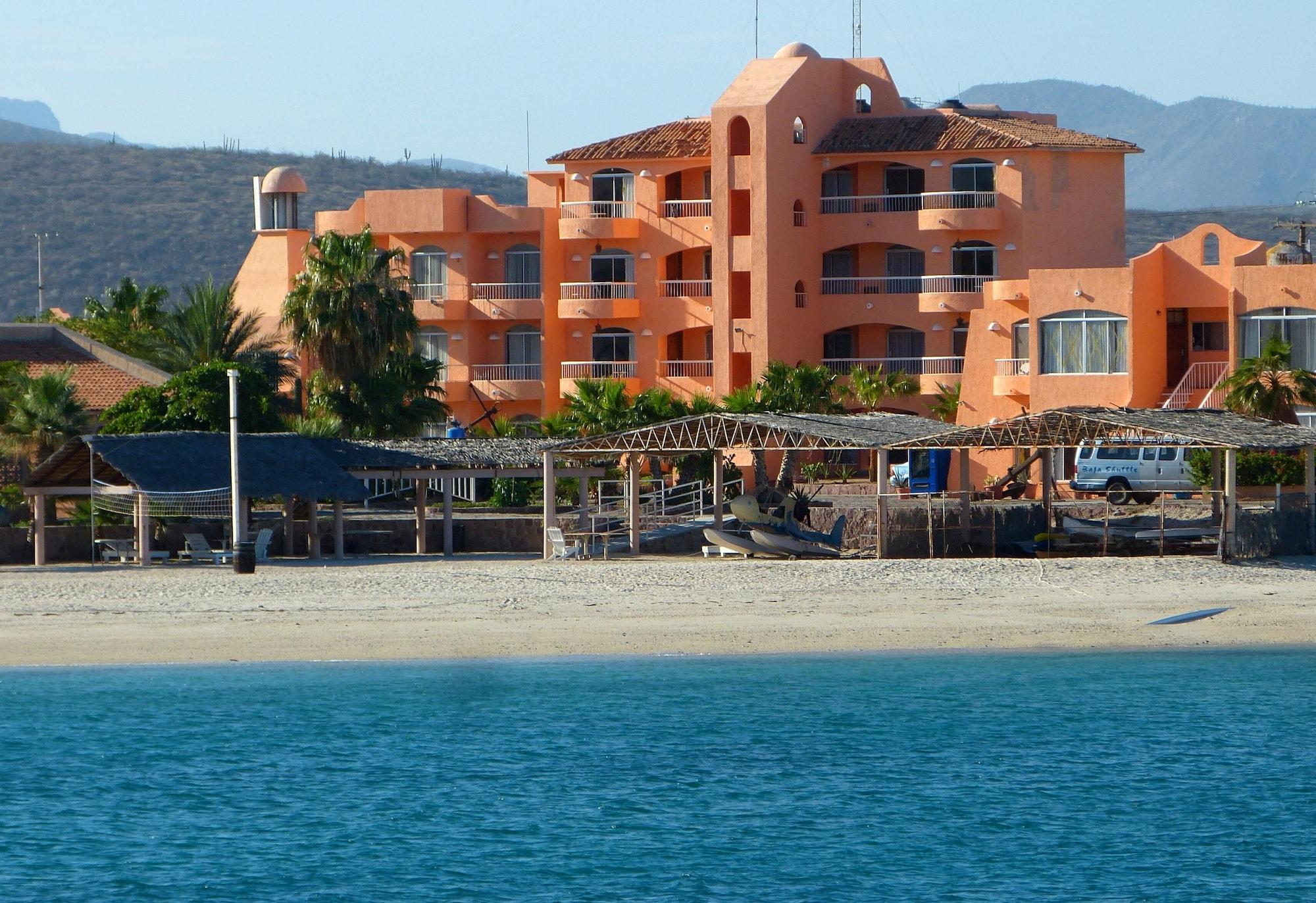 Vista Exterior Club Hotel Cantamar Beach & Marina