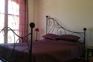 Arriendo temporal - 3* air-conditioned villa for 8 with swimming pool in a quiet location 7 minutes' walk from the village
