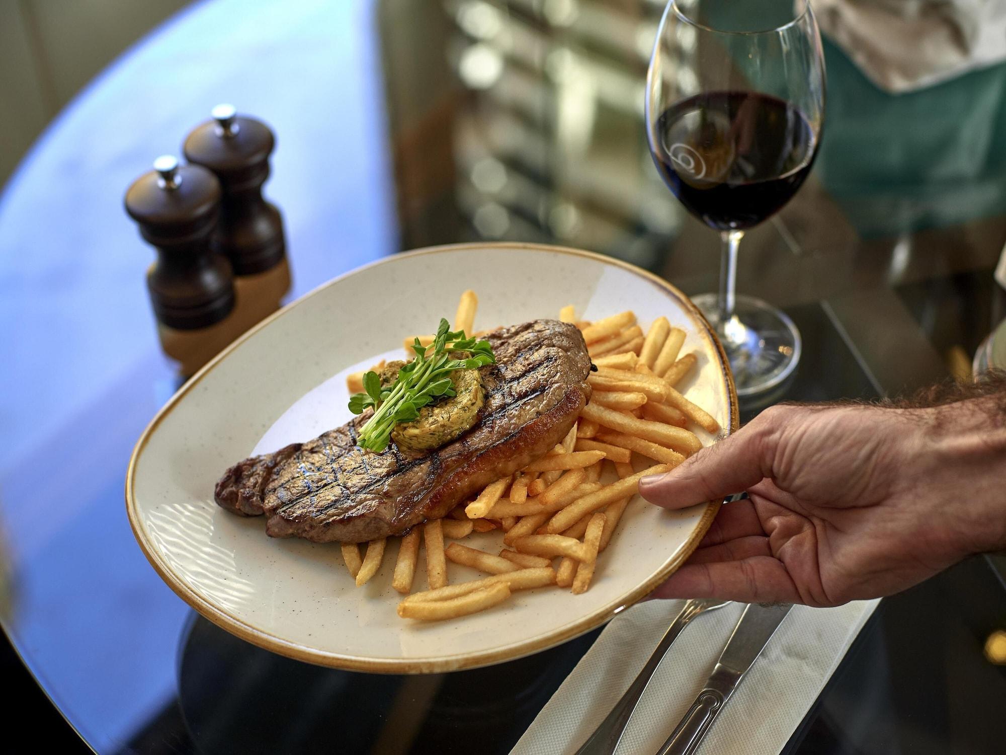 Restaurant The Sebel Quay West Suites Sydney