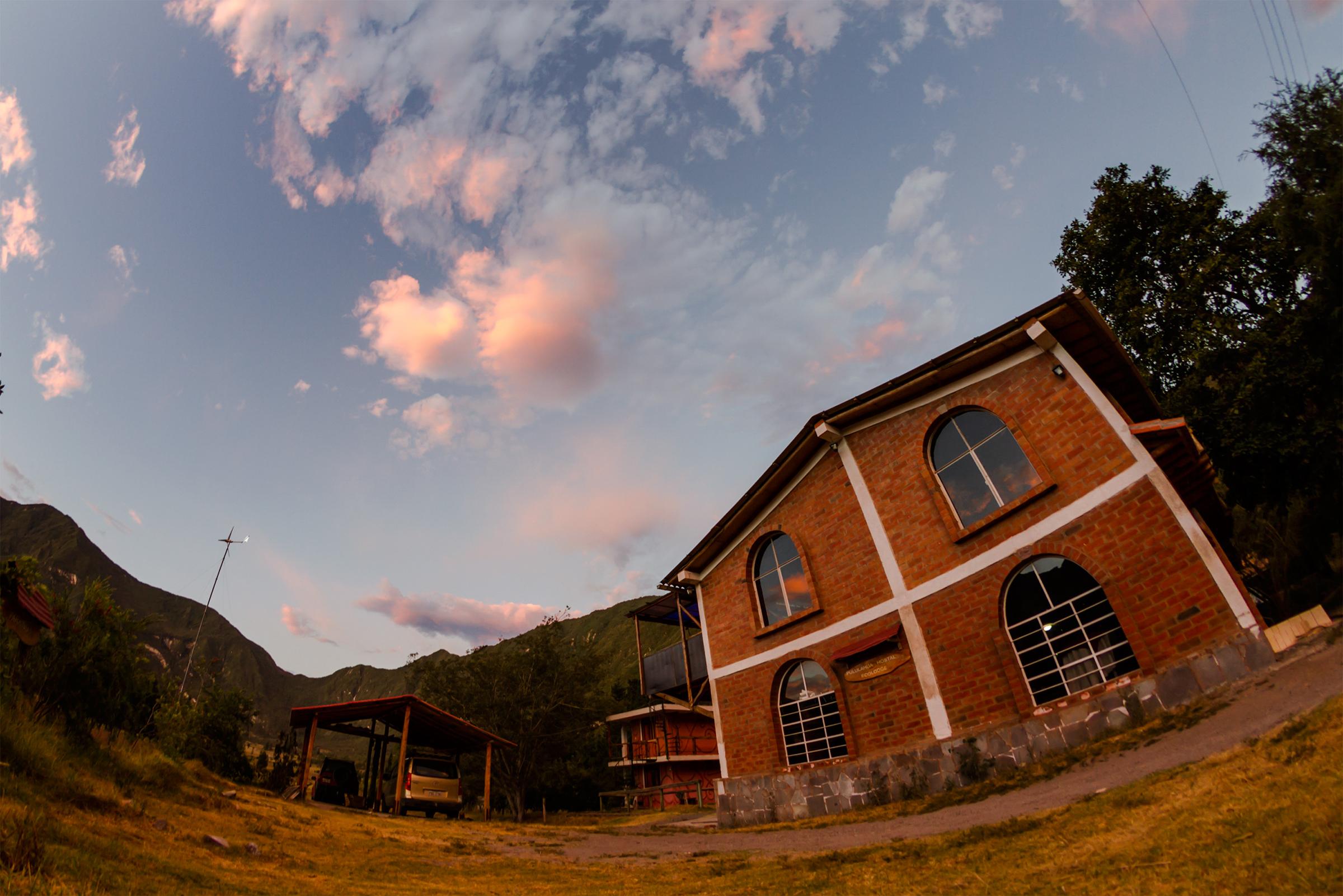 Vista Exterior Pululahua Ecolodge