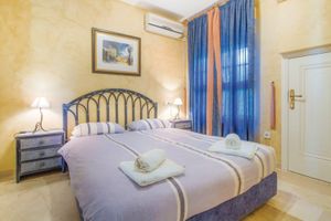 Alquiler Vacacional - Double villa for 1-2 families or small groups with individual architecture