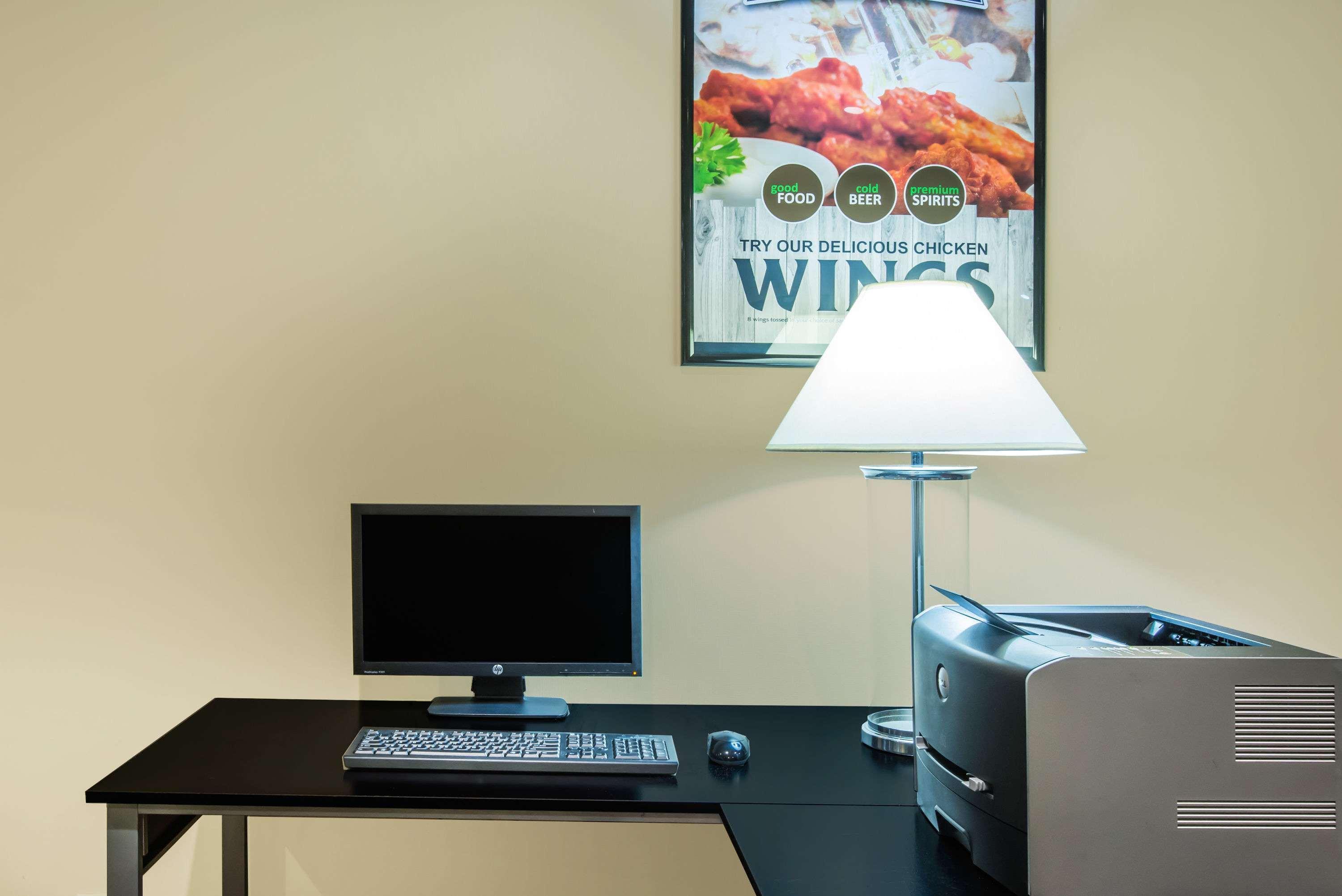 Centro de Negocios Wyndham Garden Pittsburgh Airport