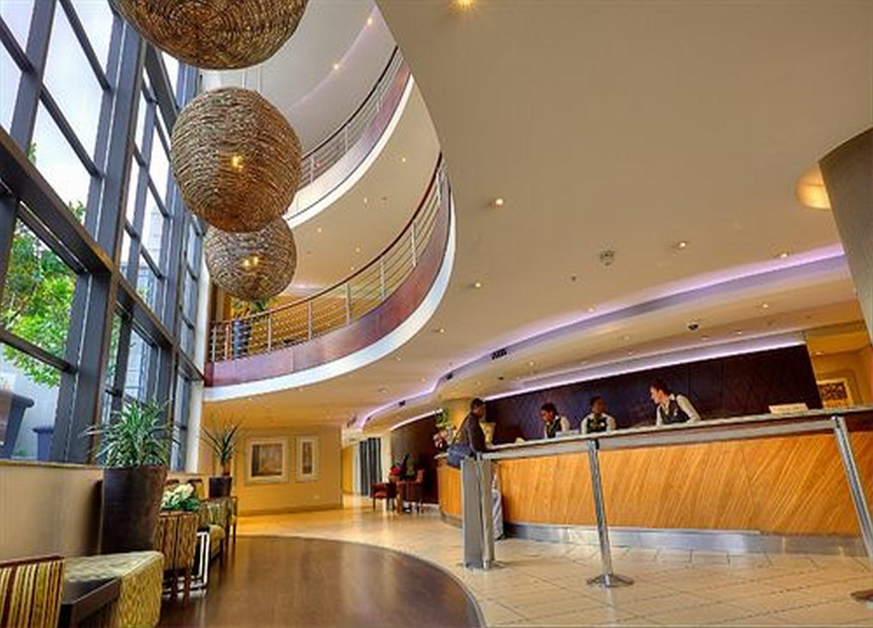 Vista Lobby City Lodge Hotel at OR Tambo International Airport