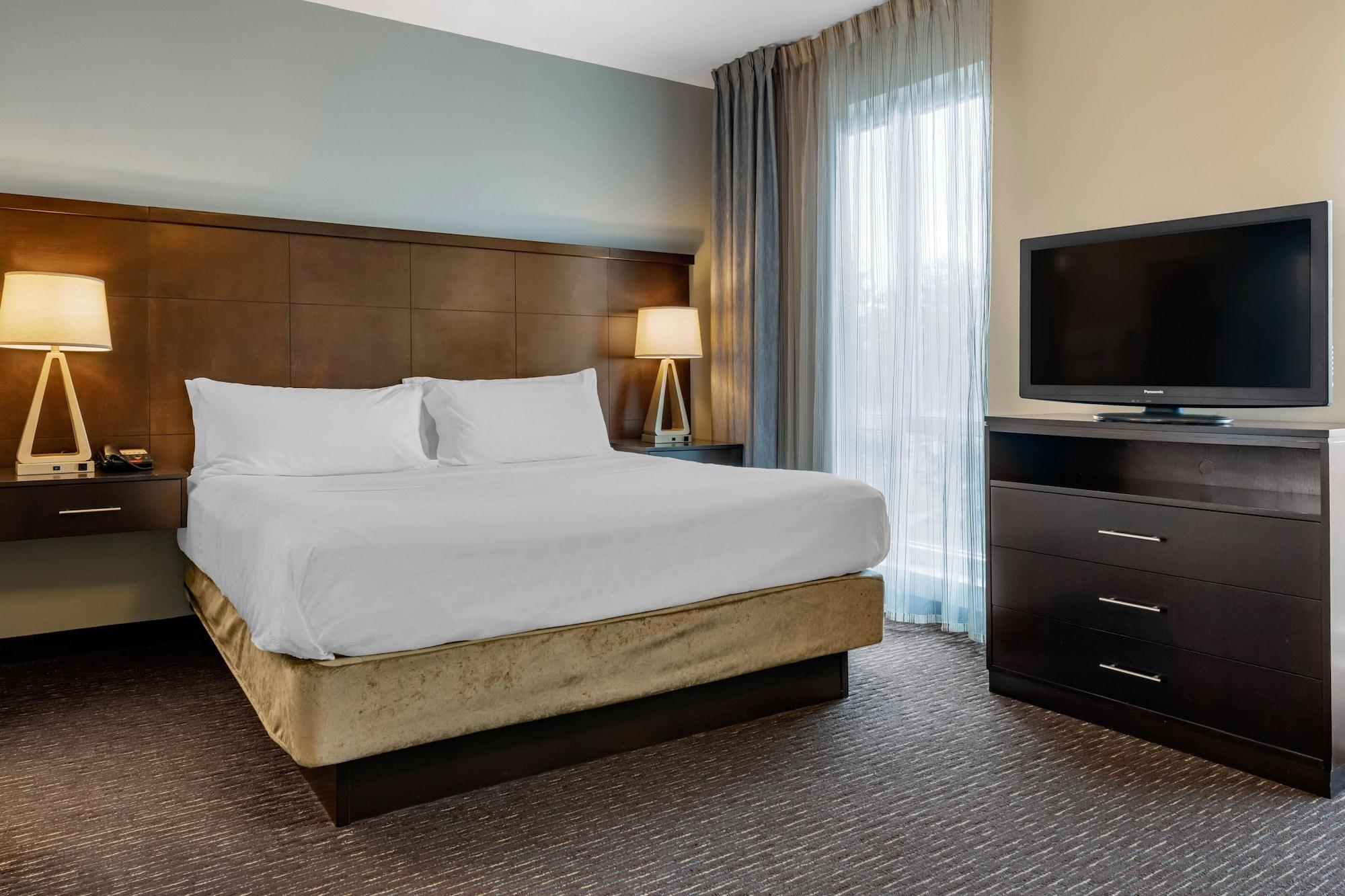 Habitación Staybridge Suites St. Petersburg Downtown by IHG