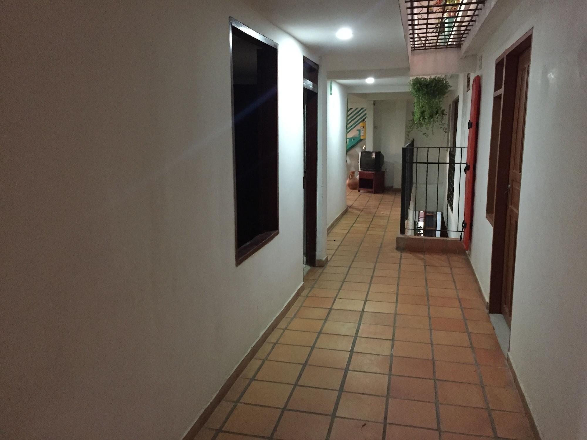 Varios Bacano Hostel