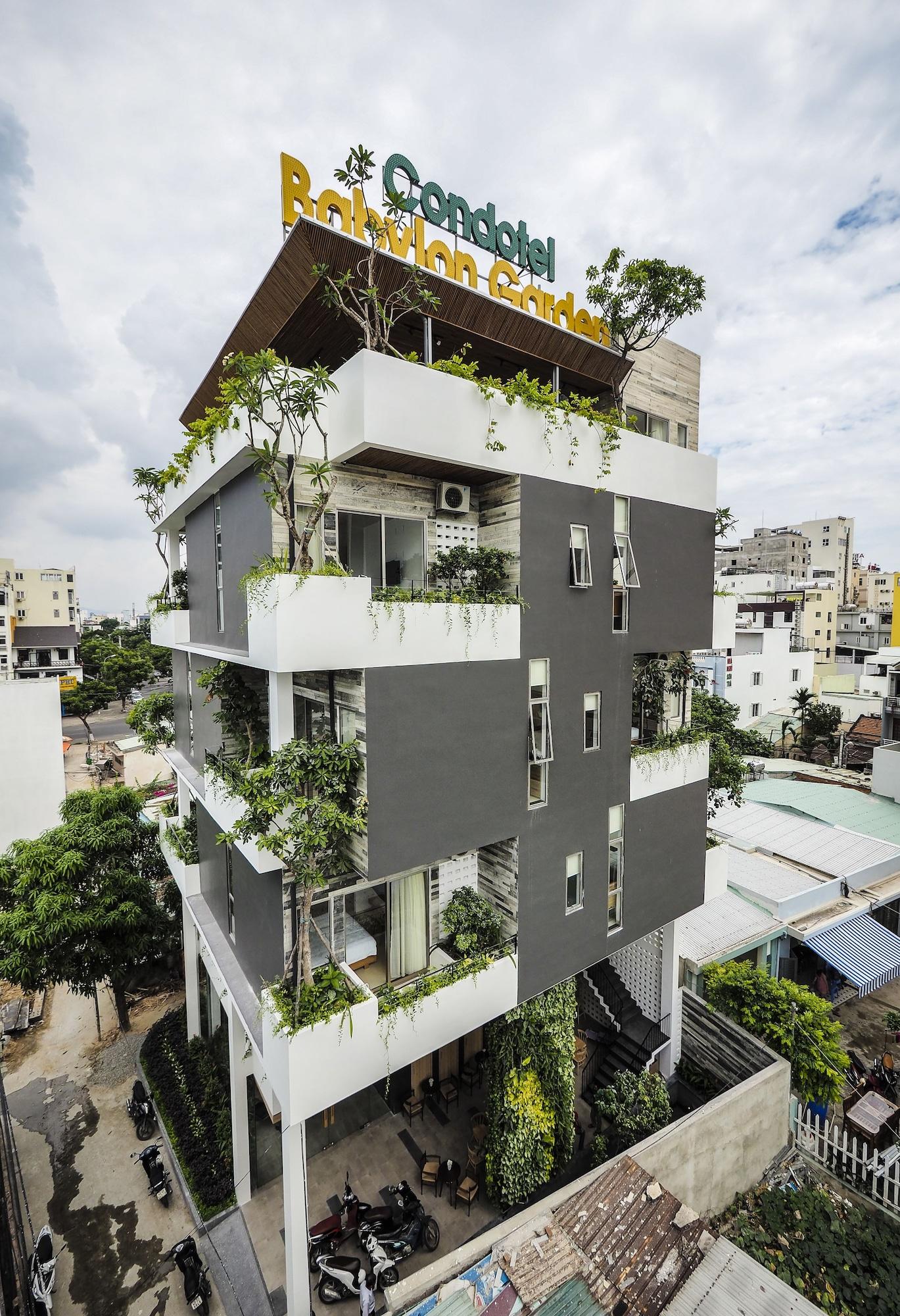 Vista Exterior Babylon Garden Condotel