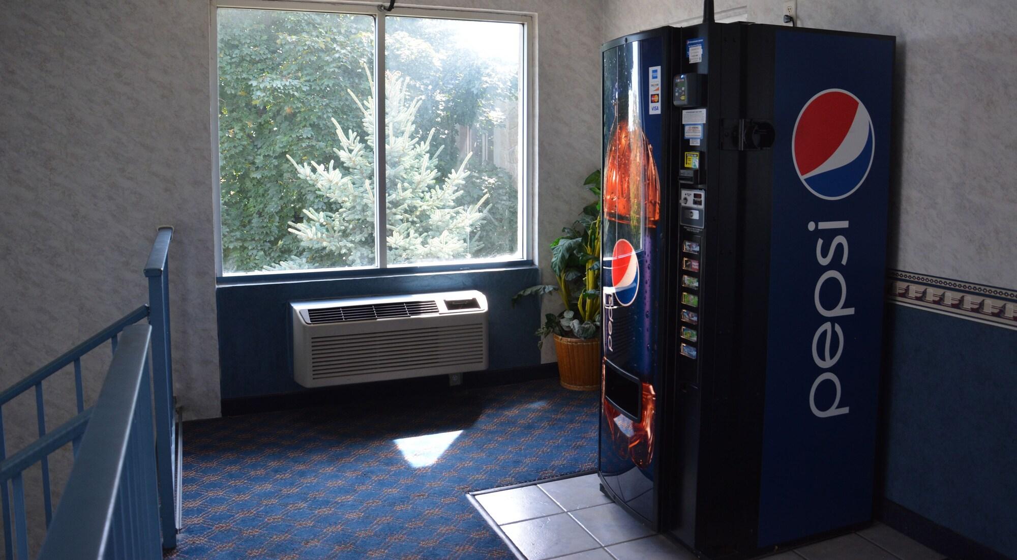 Restaurant Travelodge by Wyndham Milwaukee