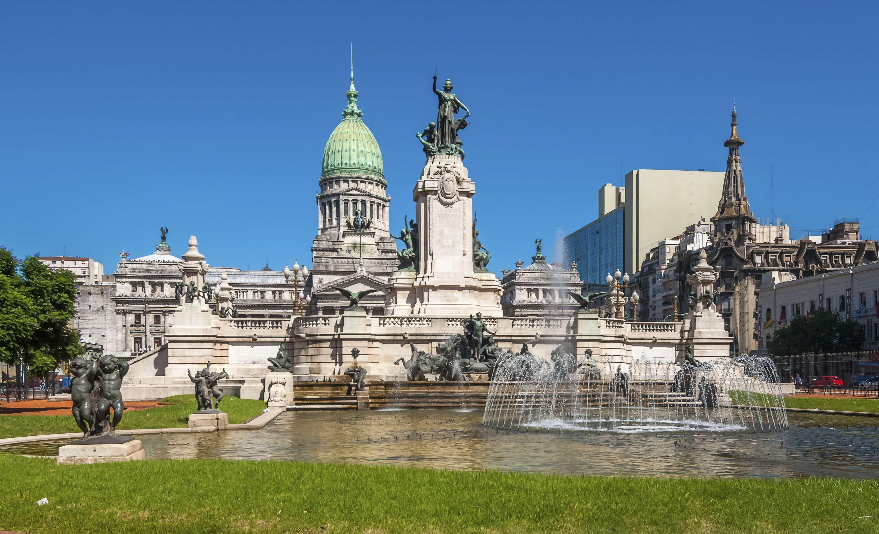 Vista Exterior NH City Buenos Aires